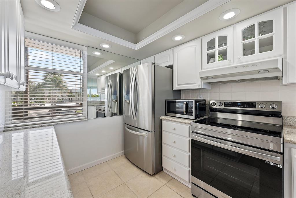 1950 SW Palm City Road 13206