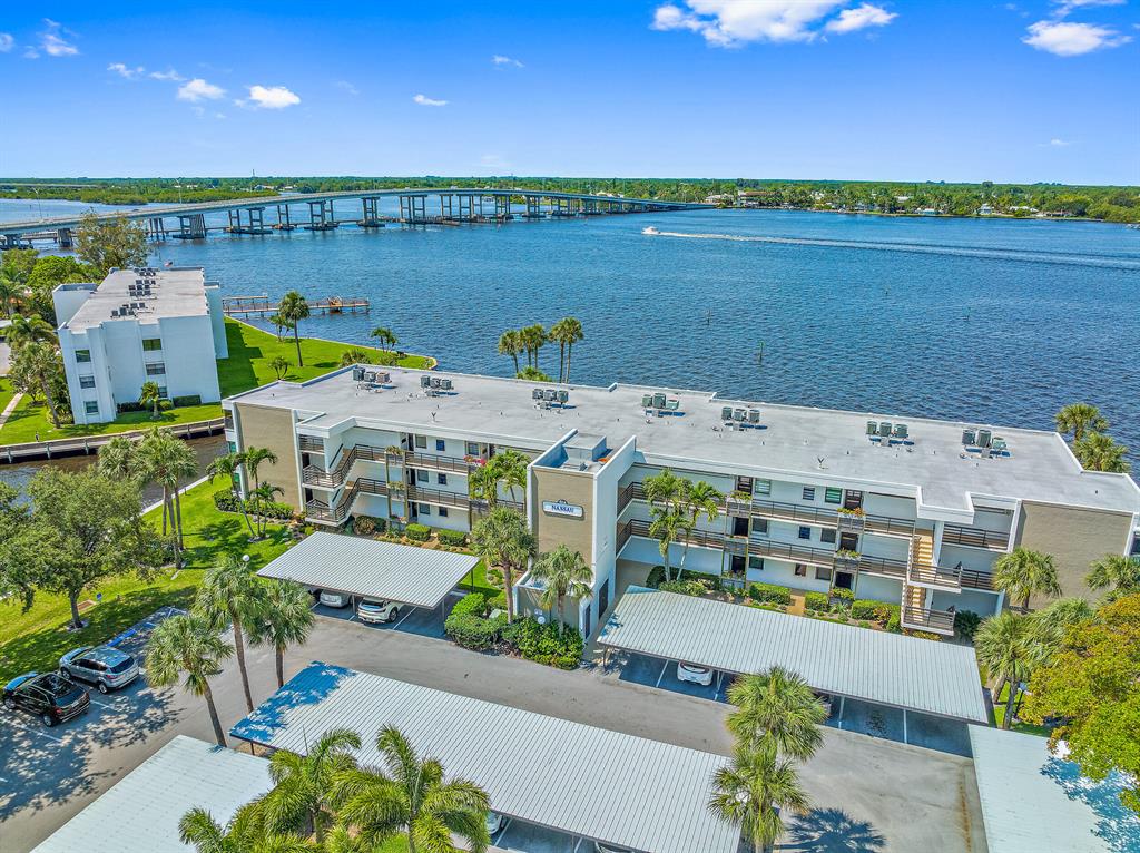 1950 SW Palm City Road 13206