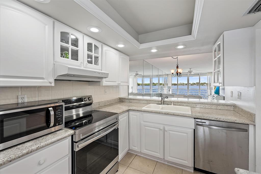 1950 SW Palm City Road 13206