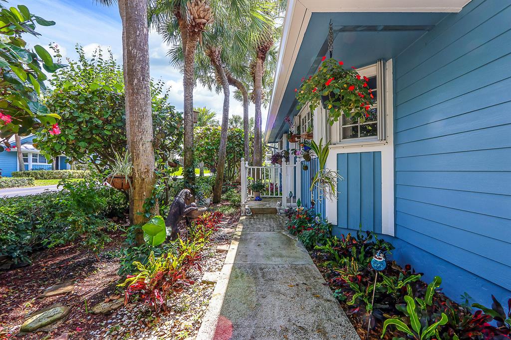 628 Ocean Dunes Circle