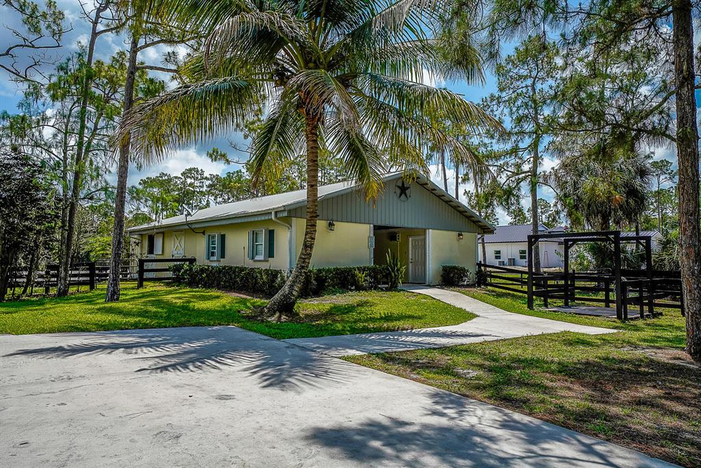 2858 Palm Deer Drive