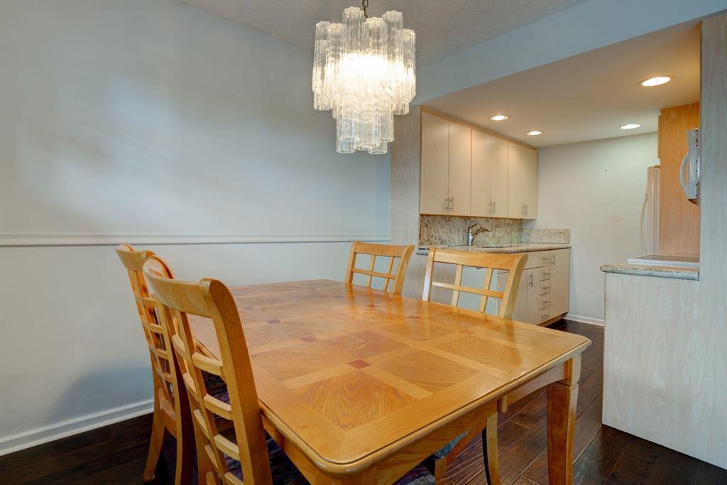 3056 Cornwall C