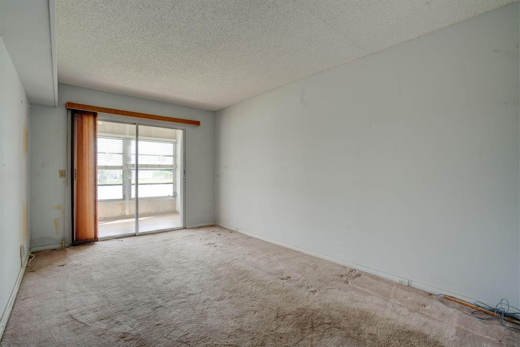 3056 Cornwall C
