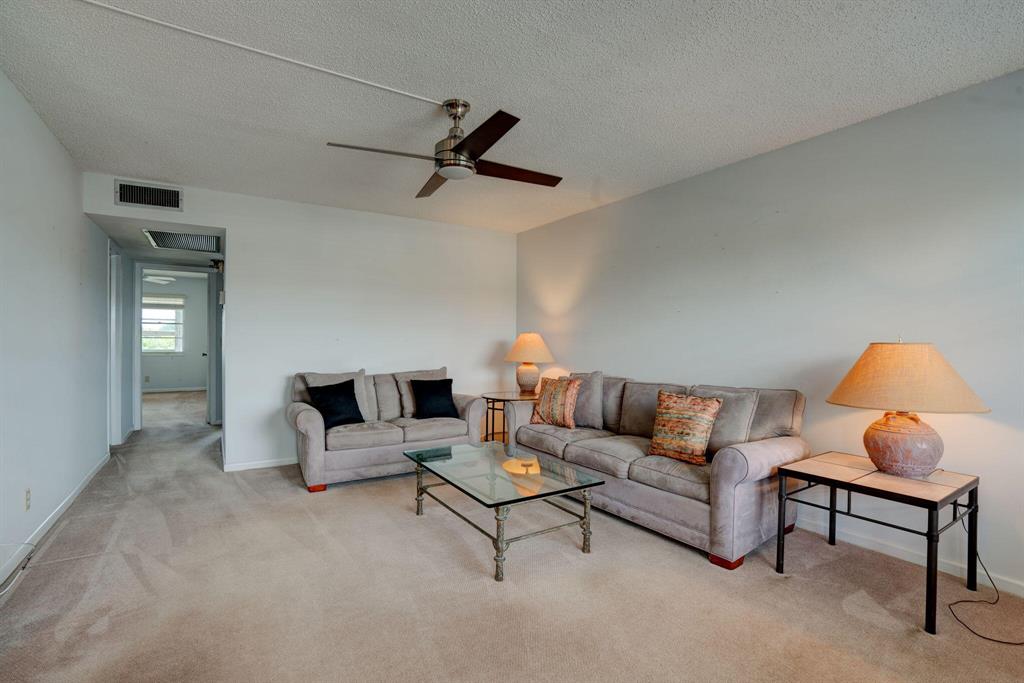 3056 Cornwall C