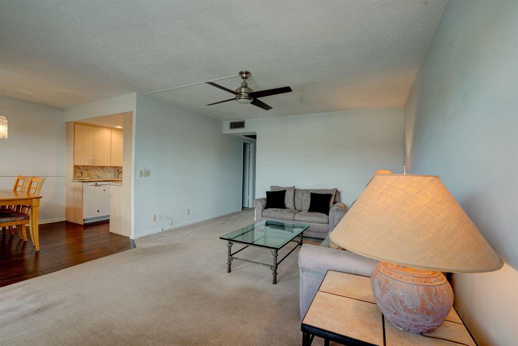 3056 Cornwall C