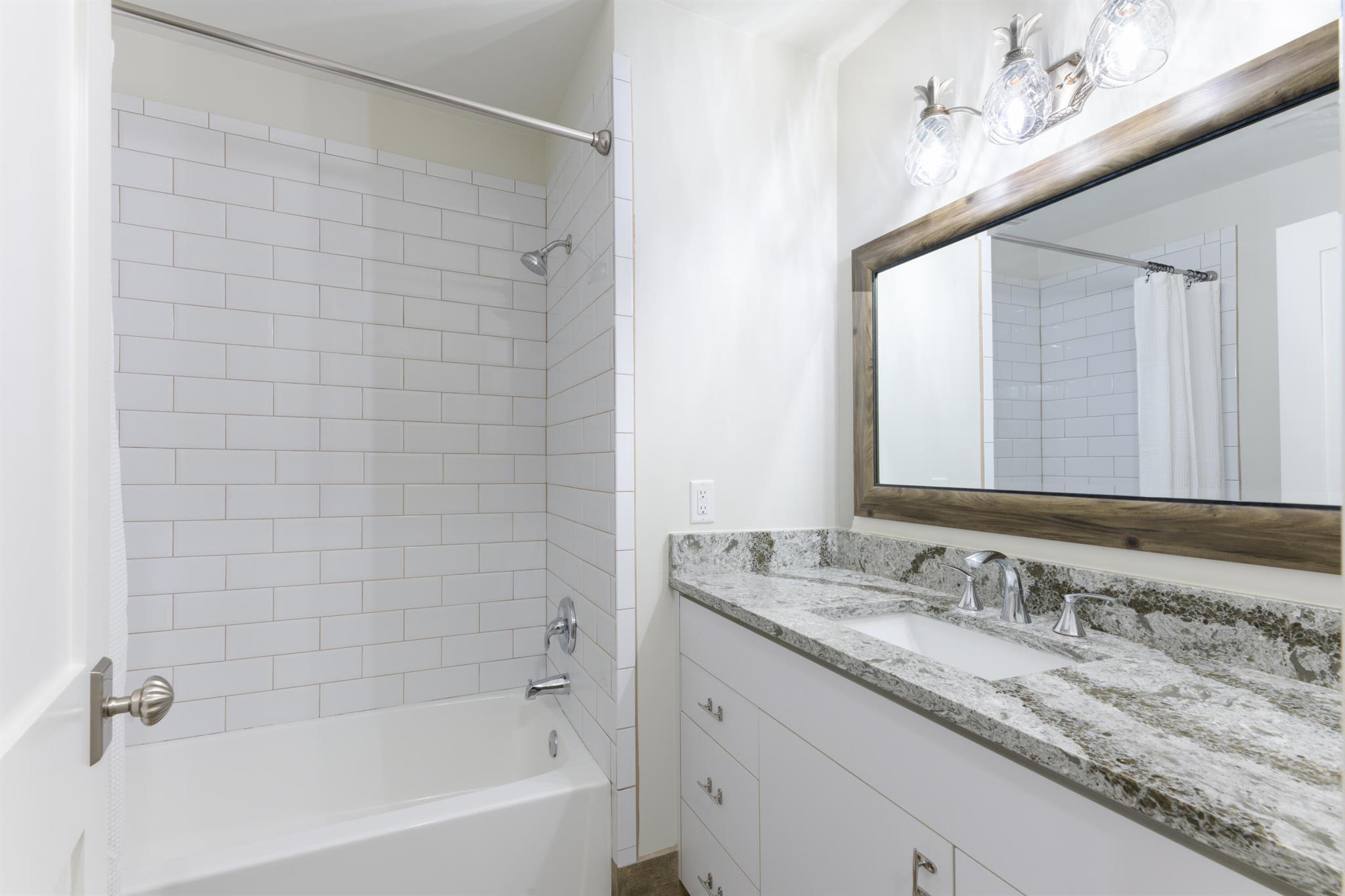 717 S Us Highway 1 411