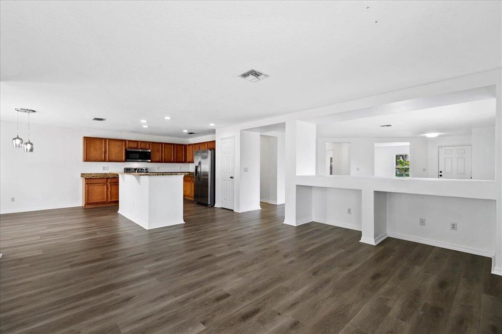 837 SW Commonwealth Road