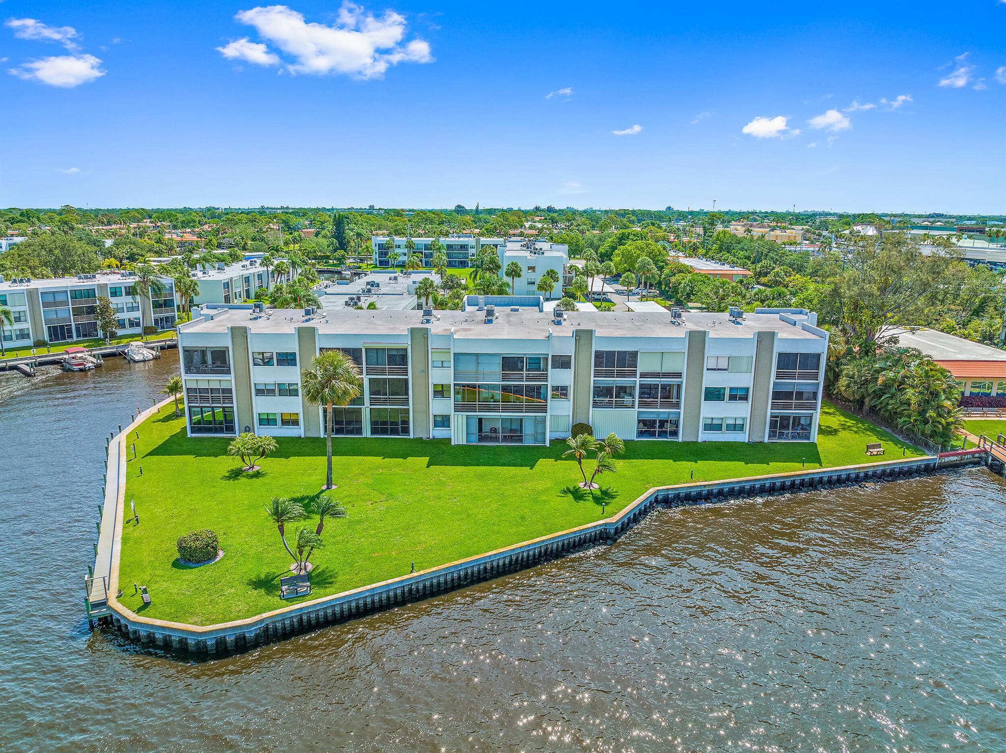 1950 SW Palm City Road 1-106
