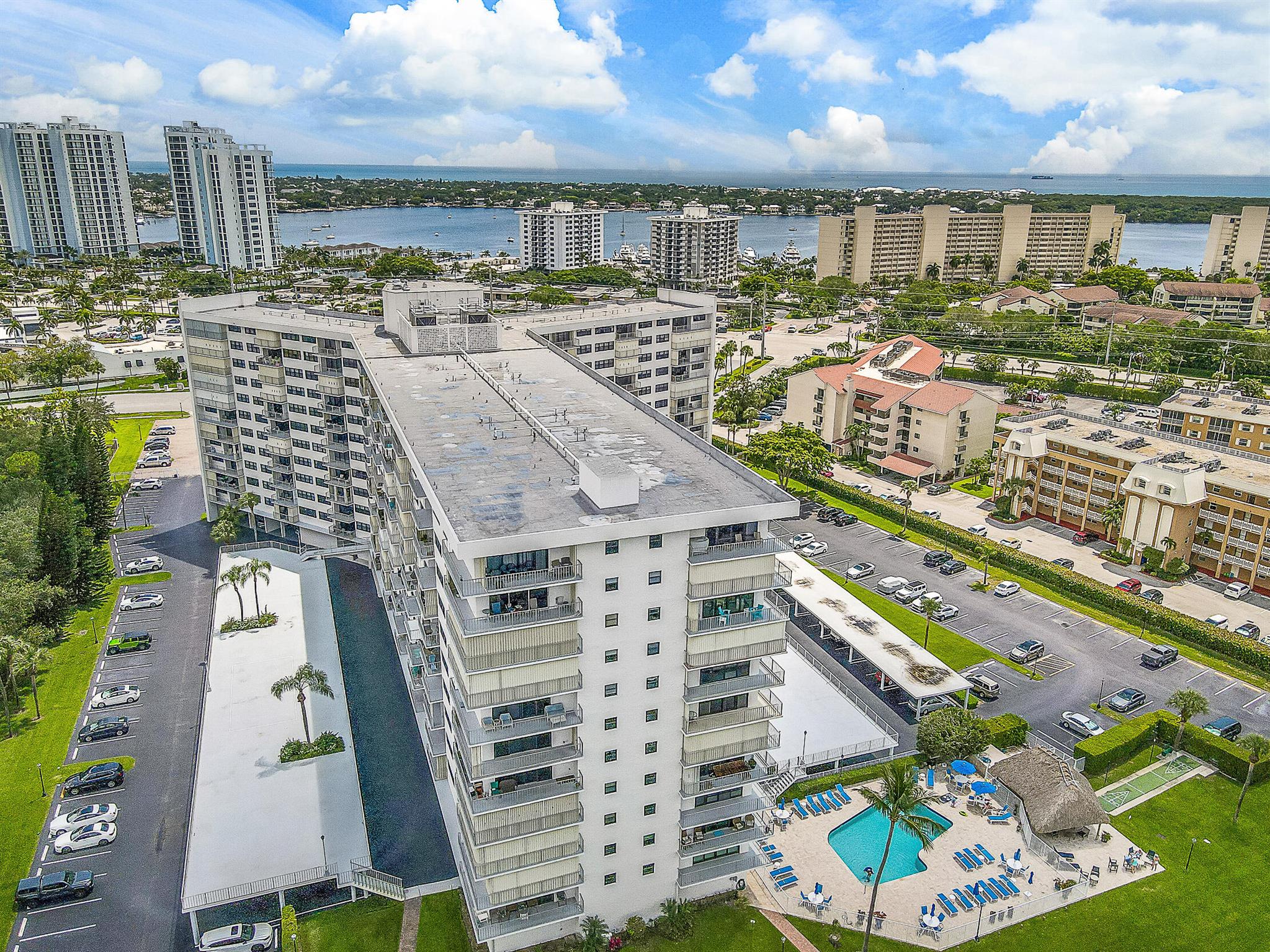 336 Golfview Road 711