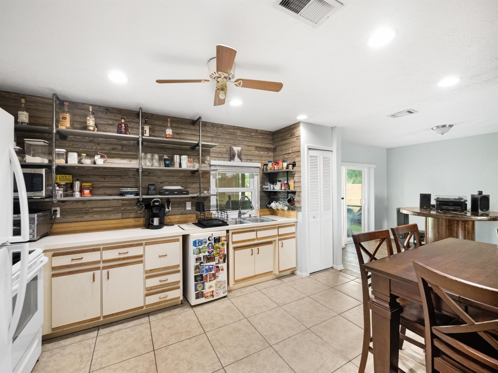 1802 SW Day Street