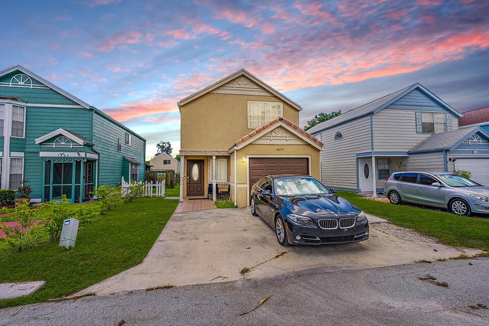 5872 Rambler Rose Way