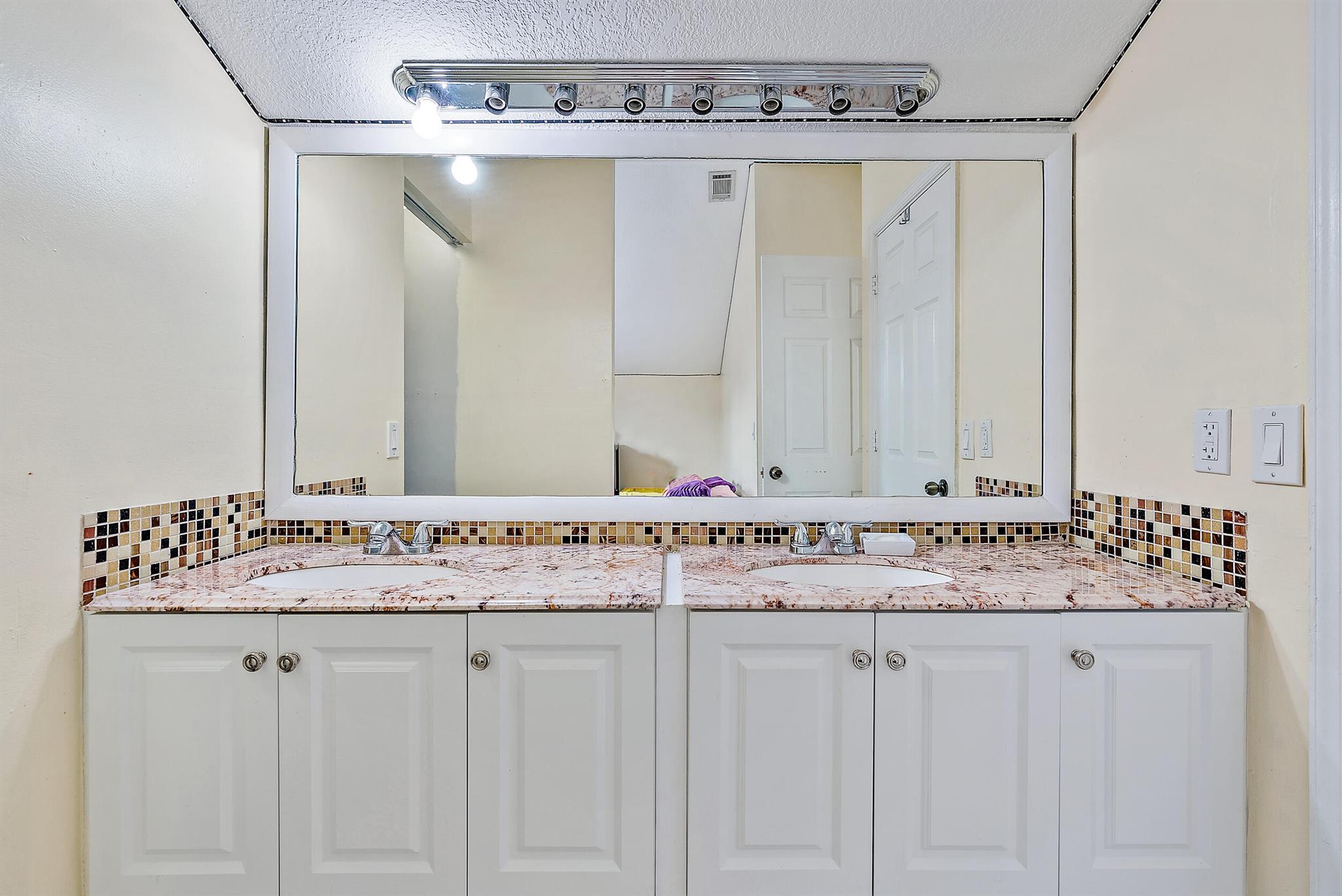 5872 Rambler Rose Way