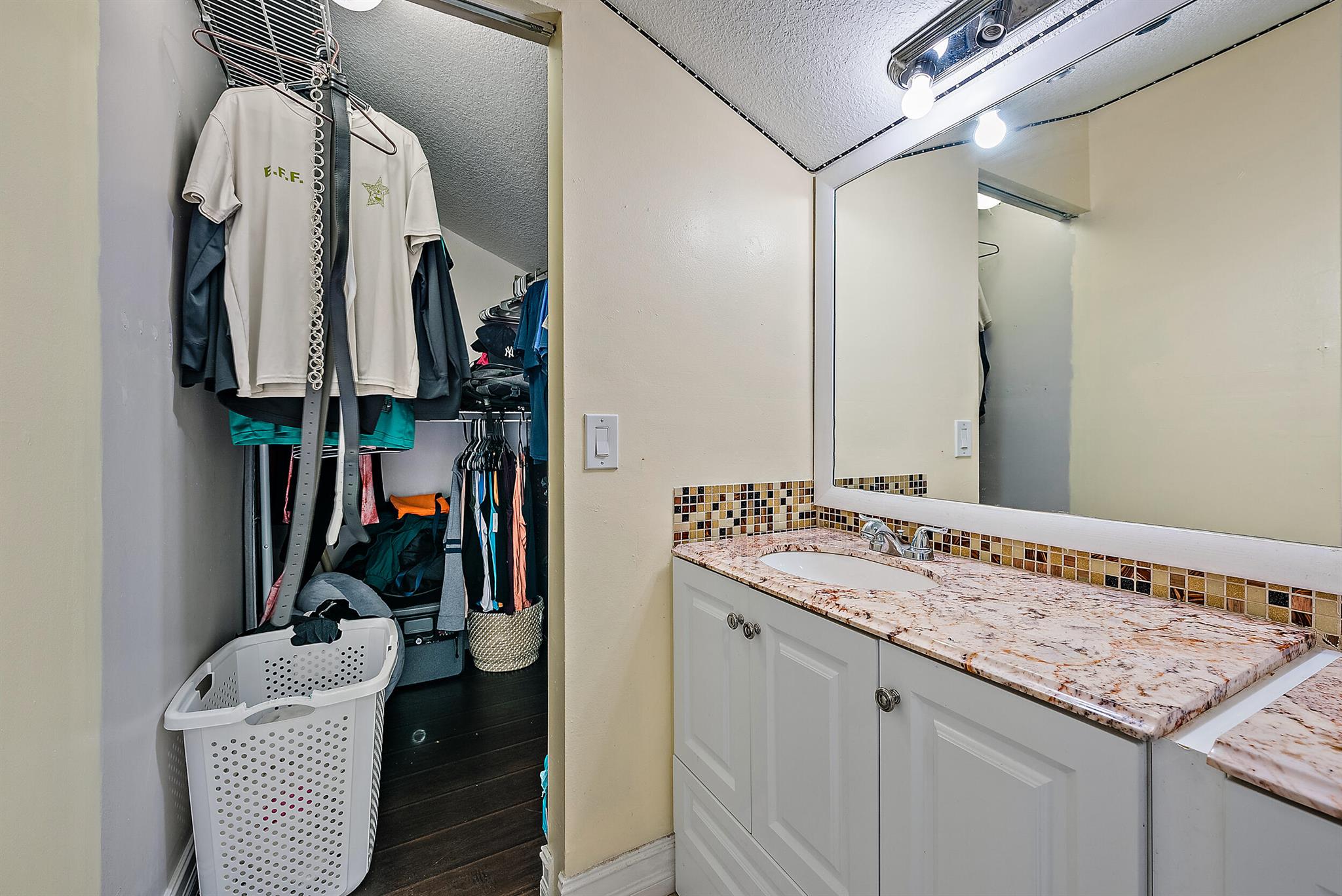 5872 Rambler Rose Way