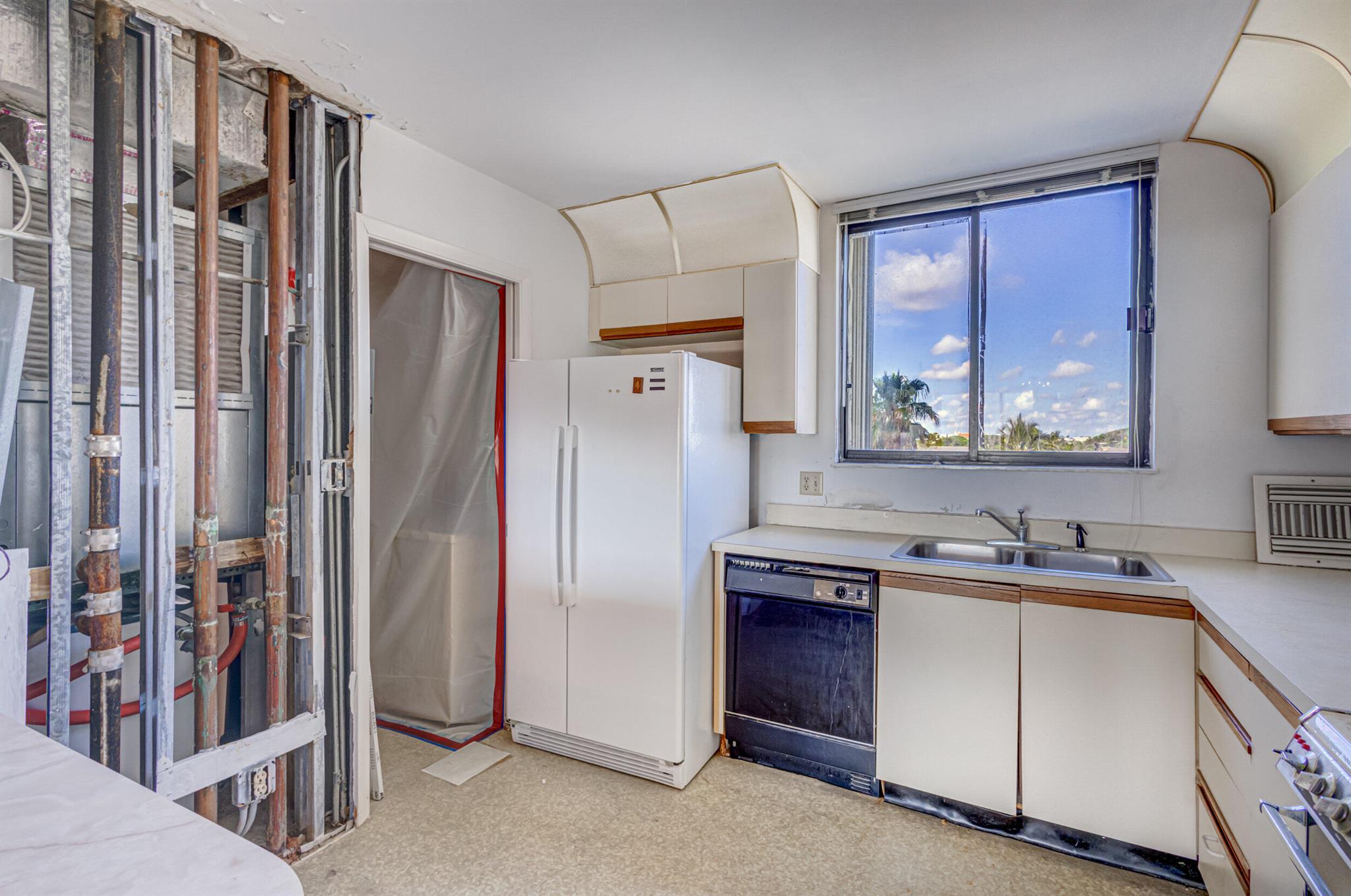 300 Ocean Trail Way 310