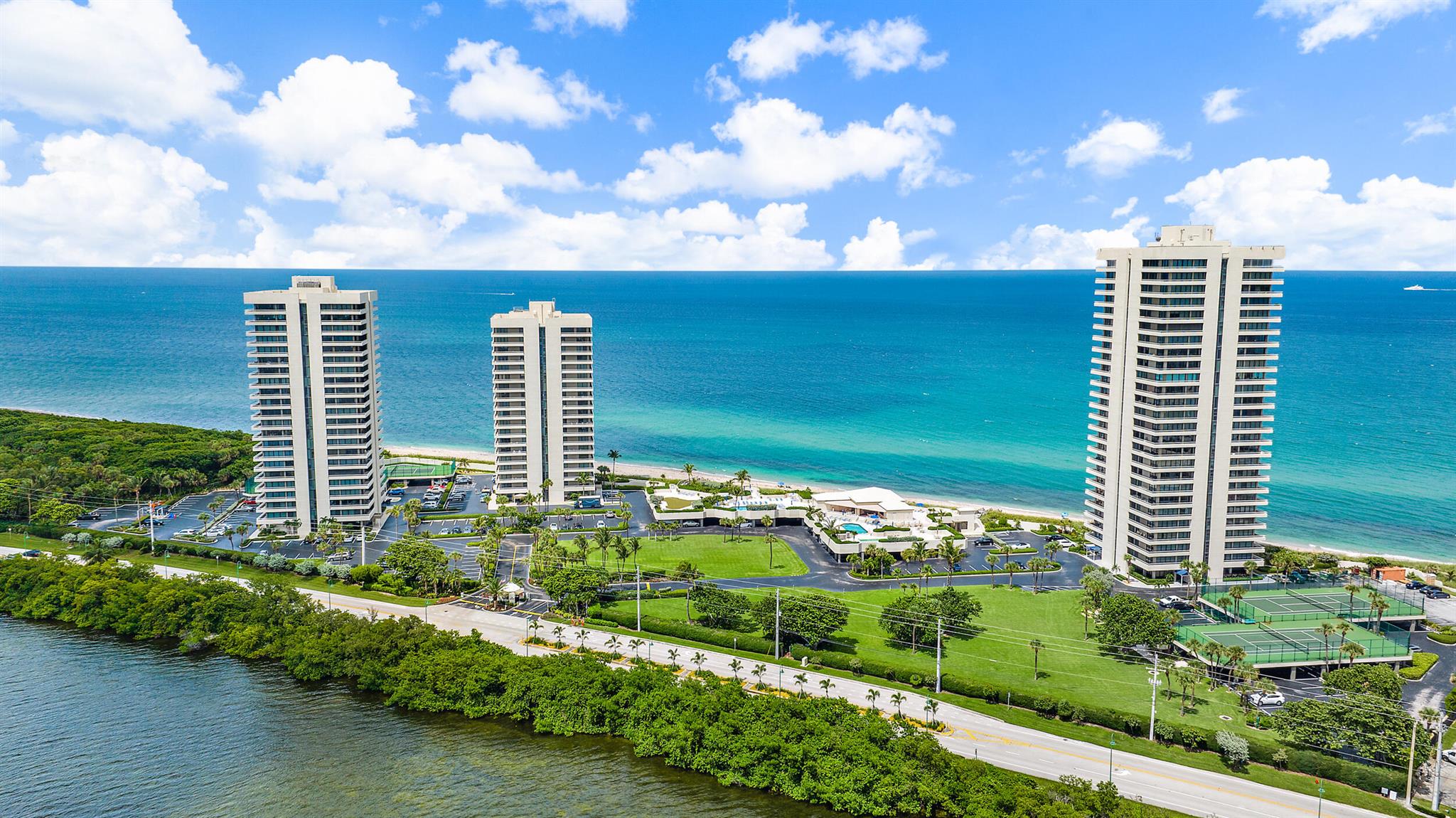 5540 N Ocean Drive 10c