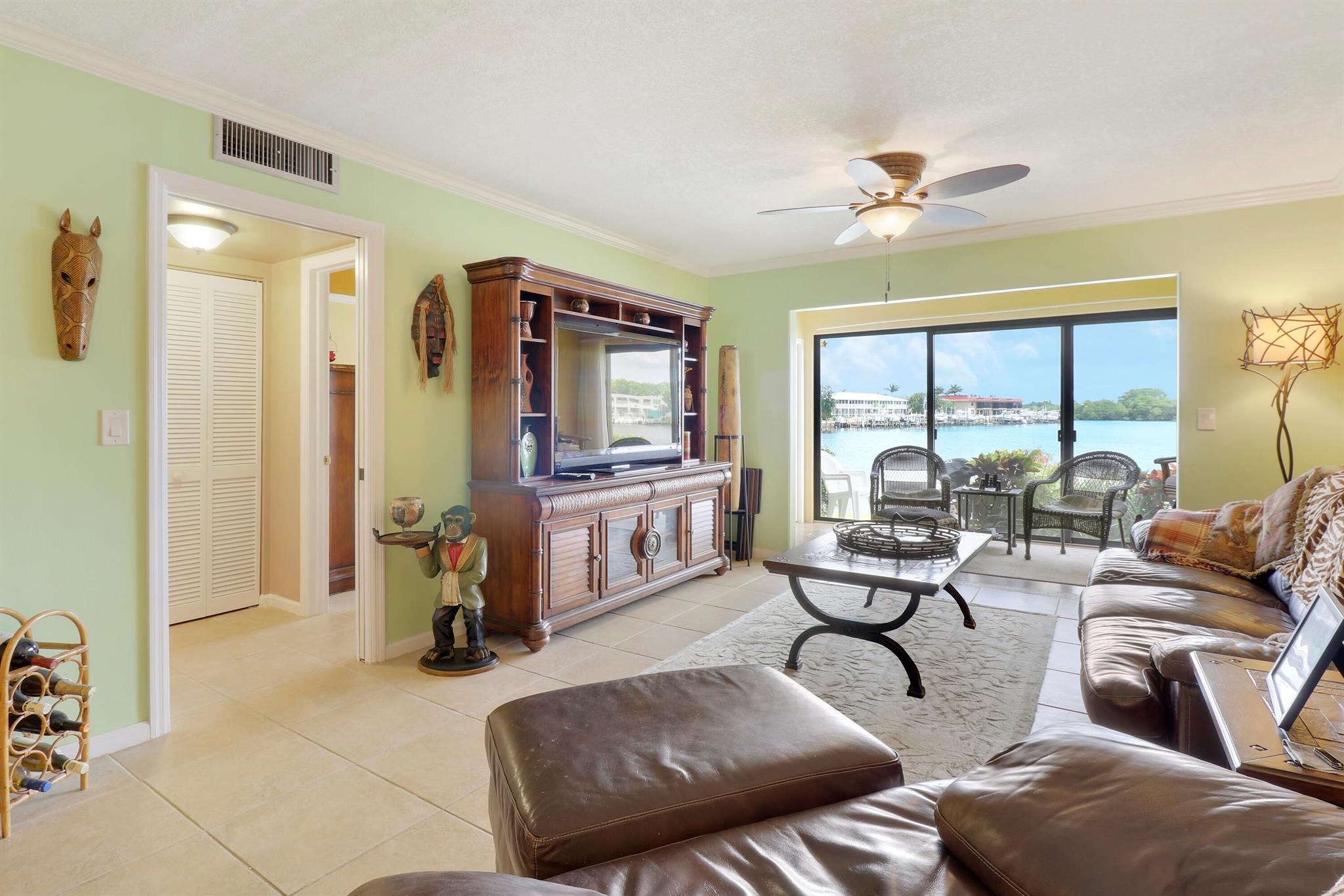 313 Lake Circle 111
