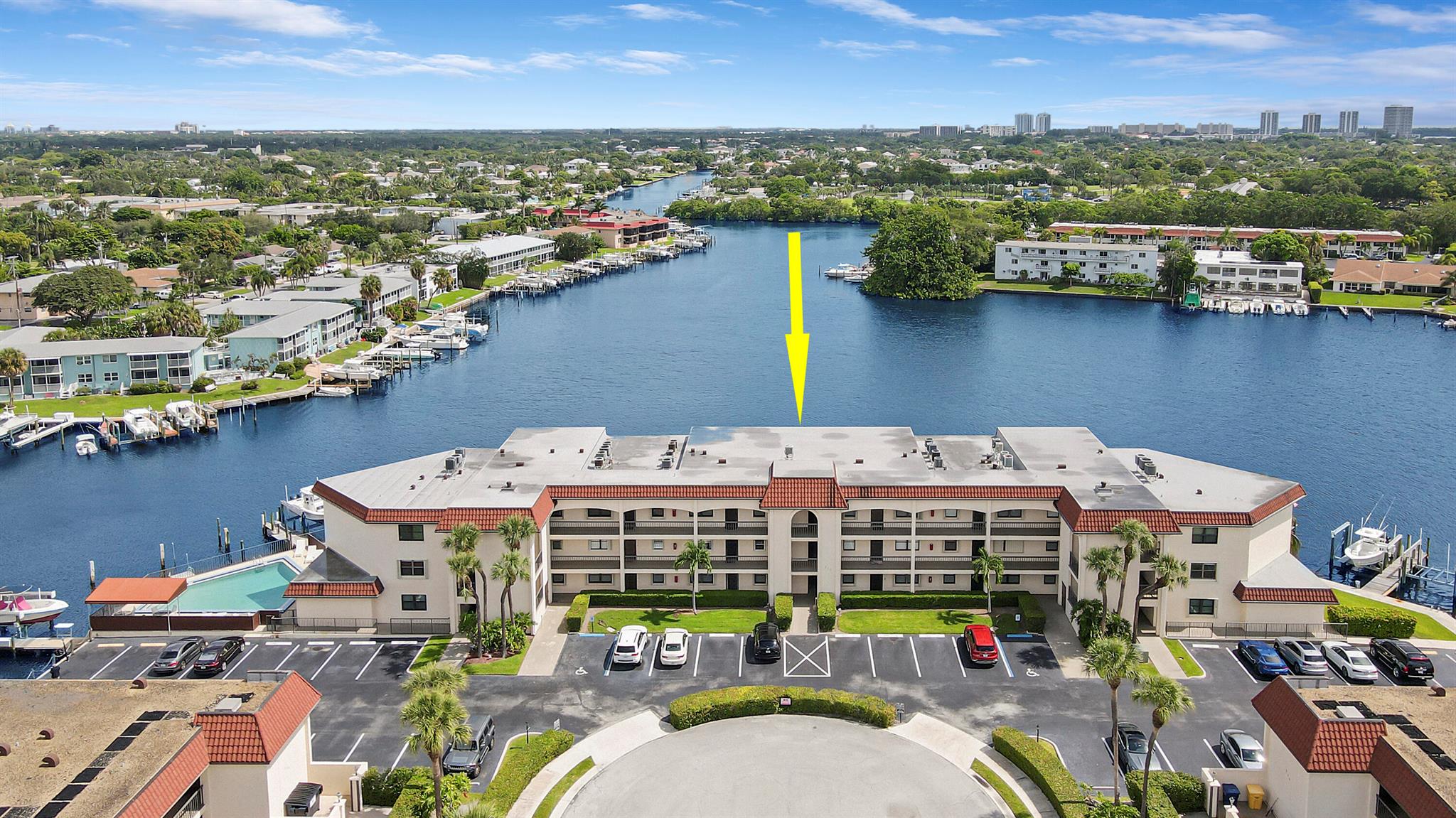 313 Lake Circle 111