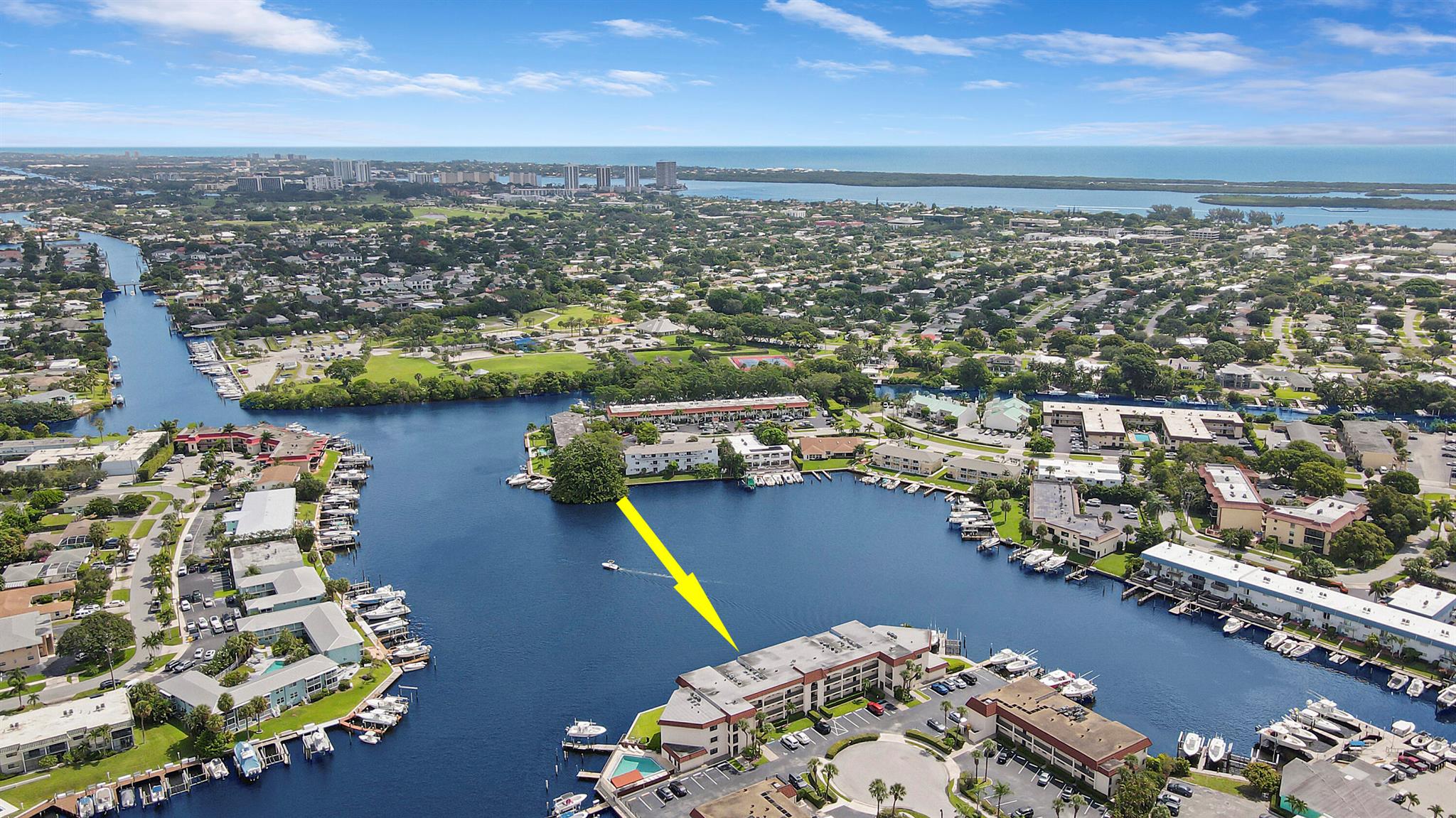 313 Lake Circle 111