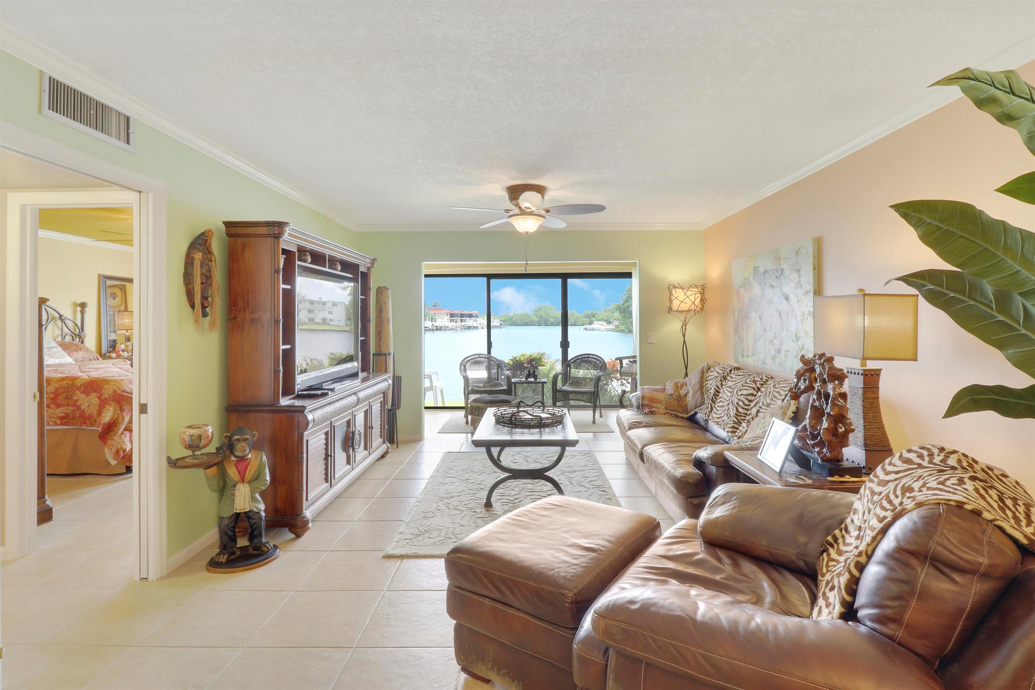 313 Lake Circle 111