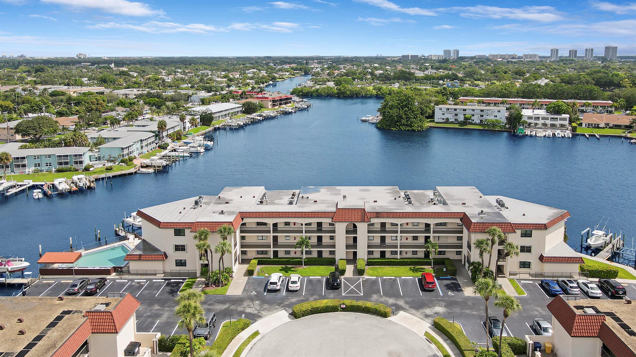 313 Lake Circle 111