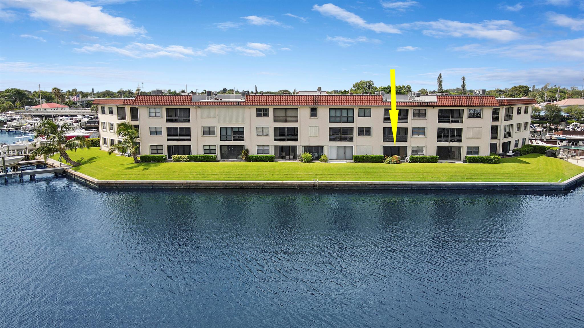 313 Lake Circle 111