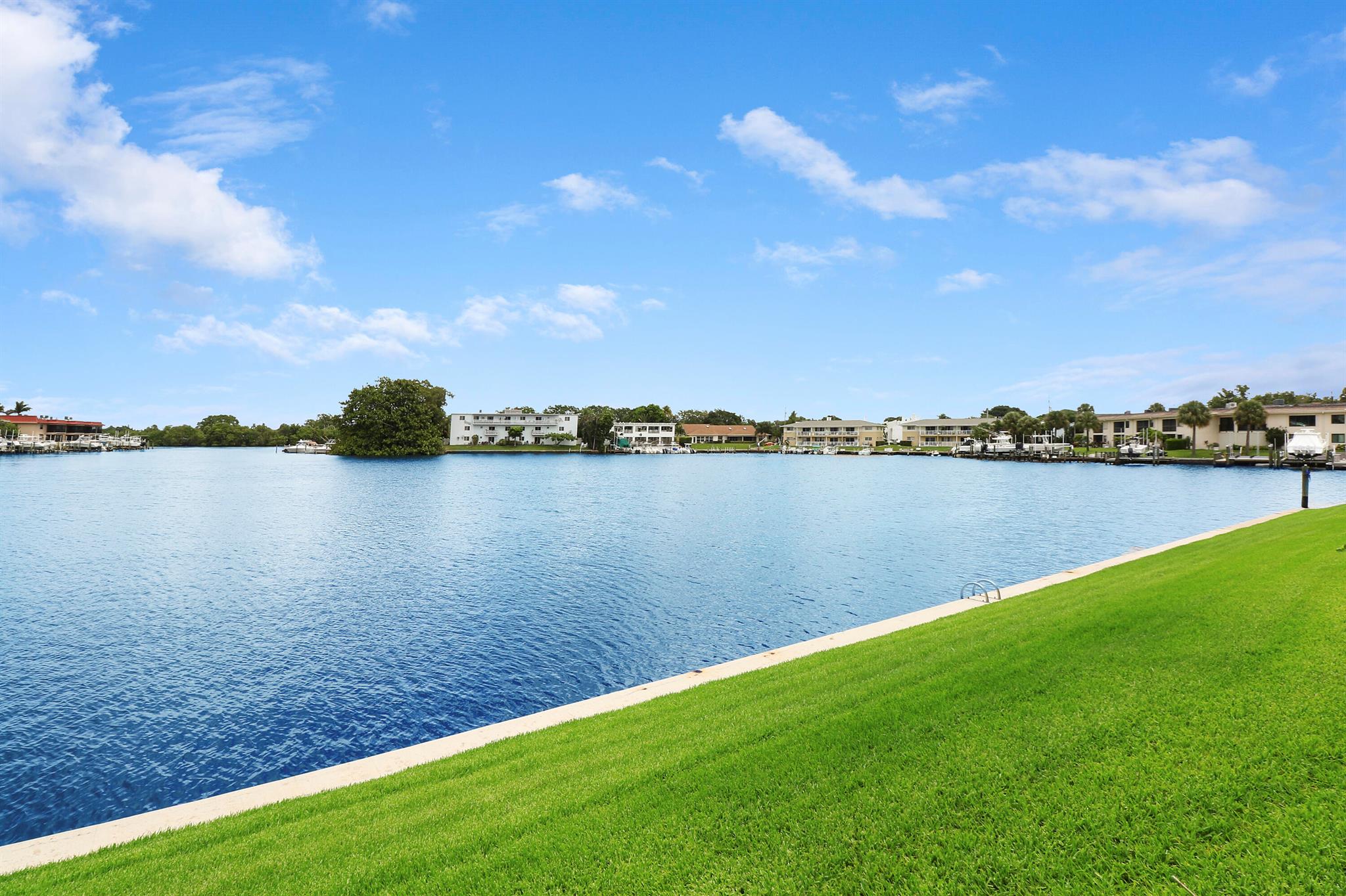 313 Lake Circle 111