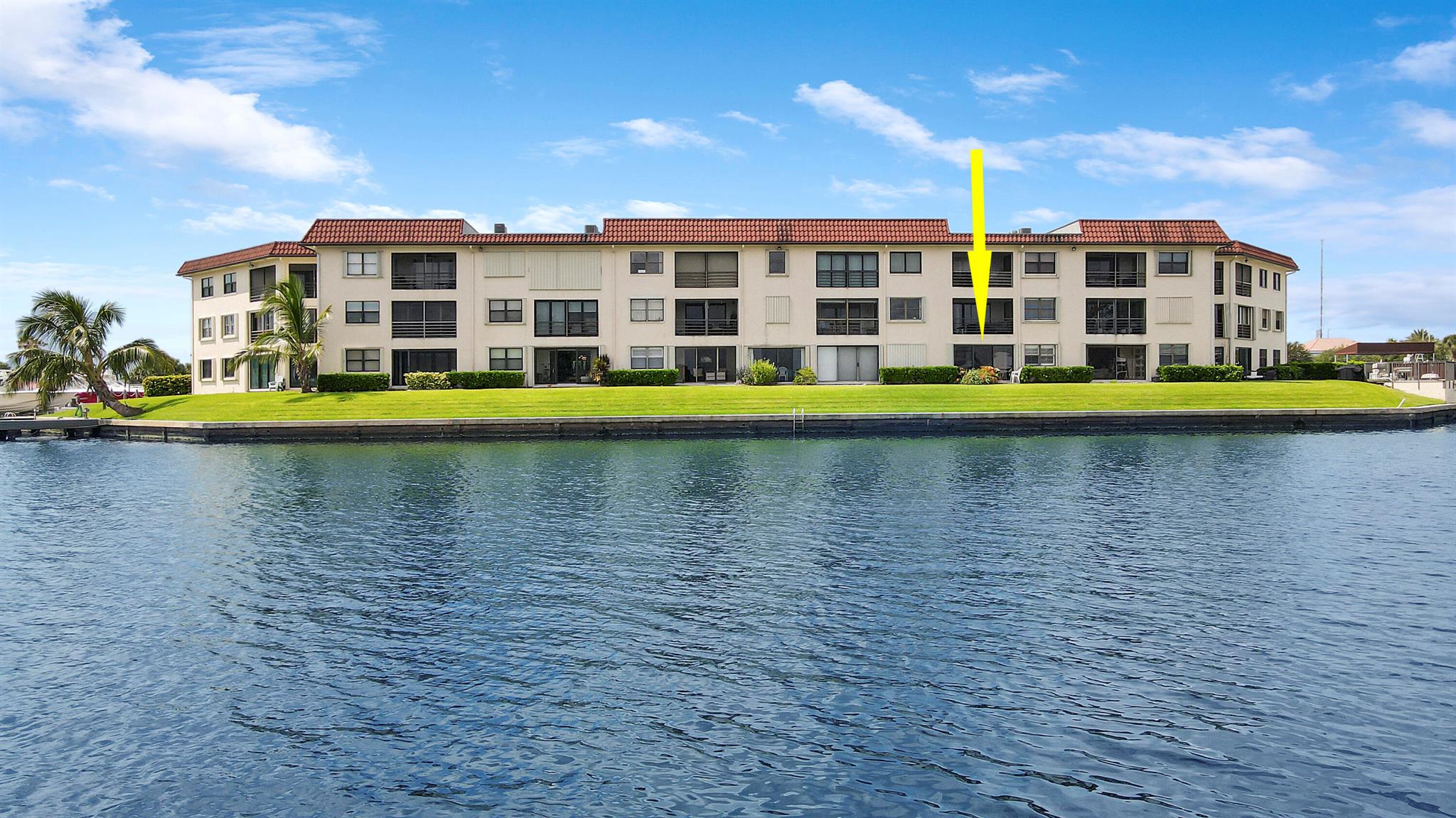 313 Lake Circle 111