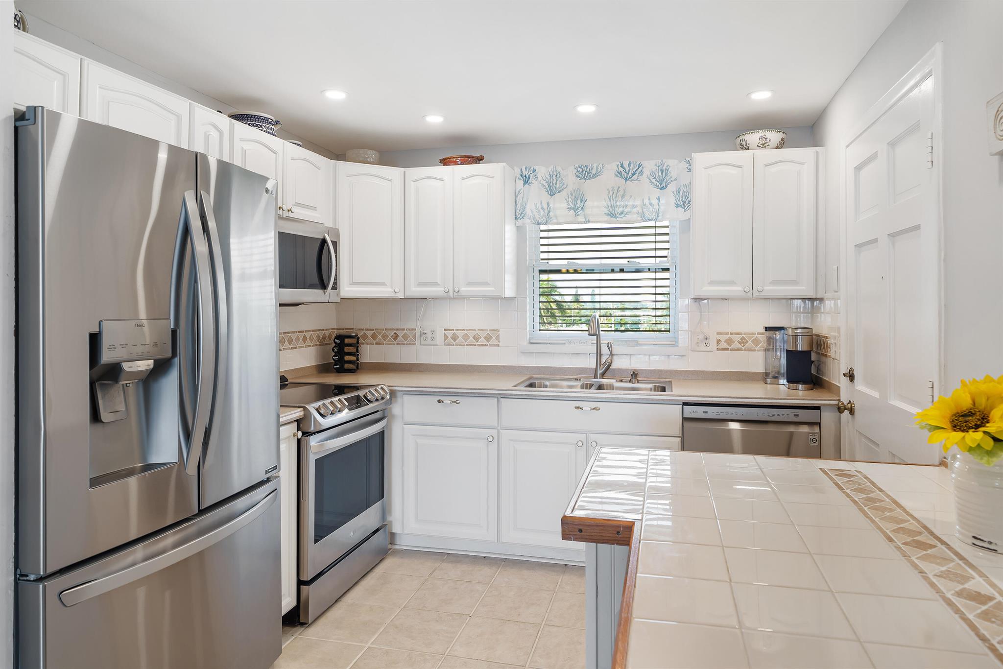 501 Lake Shore Drive 503