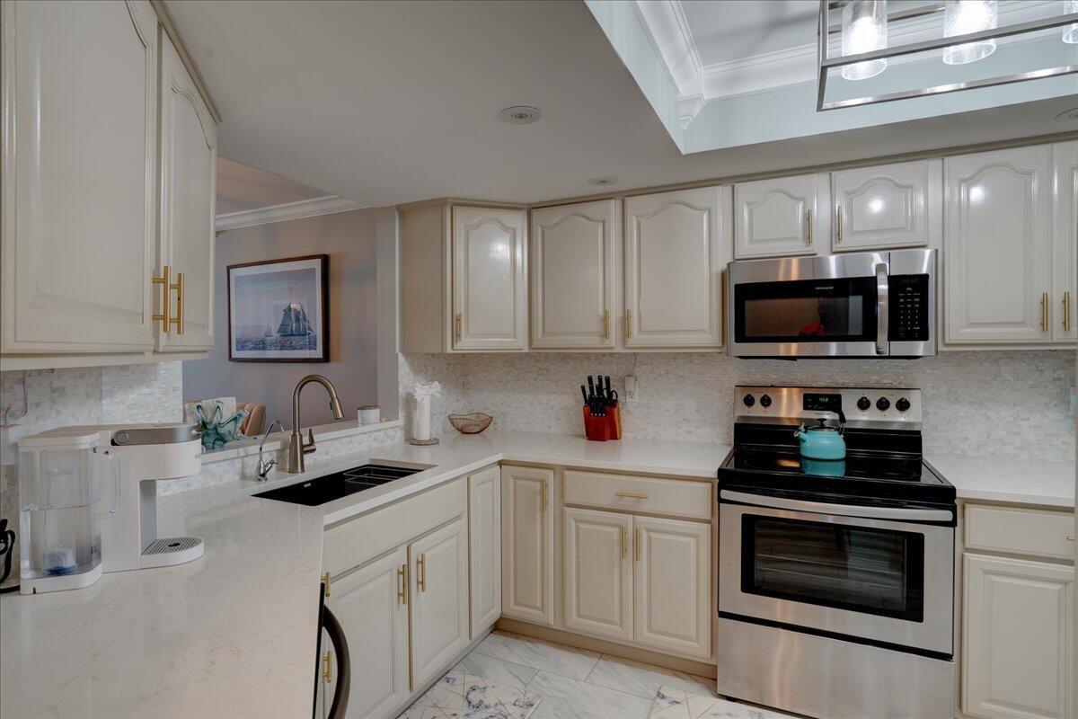 9600 S Ocean Drive 306