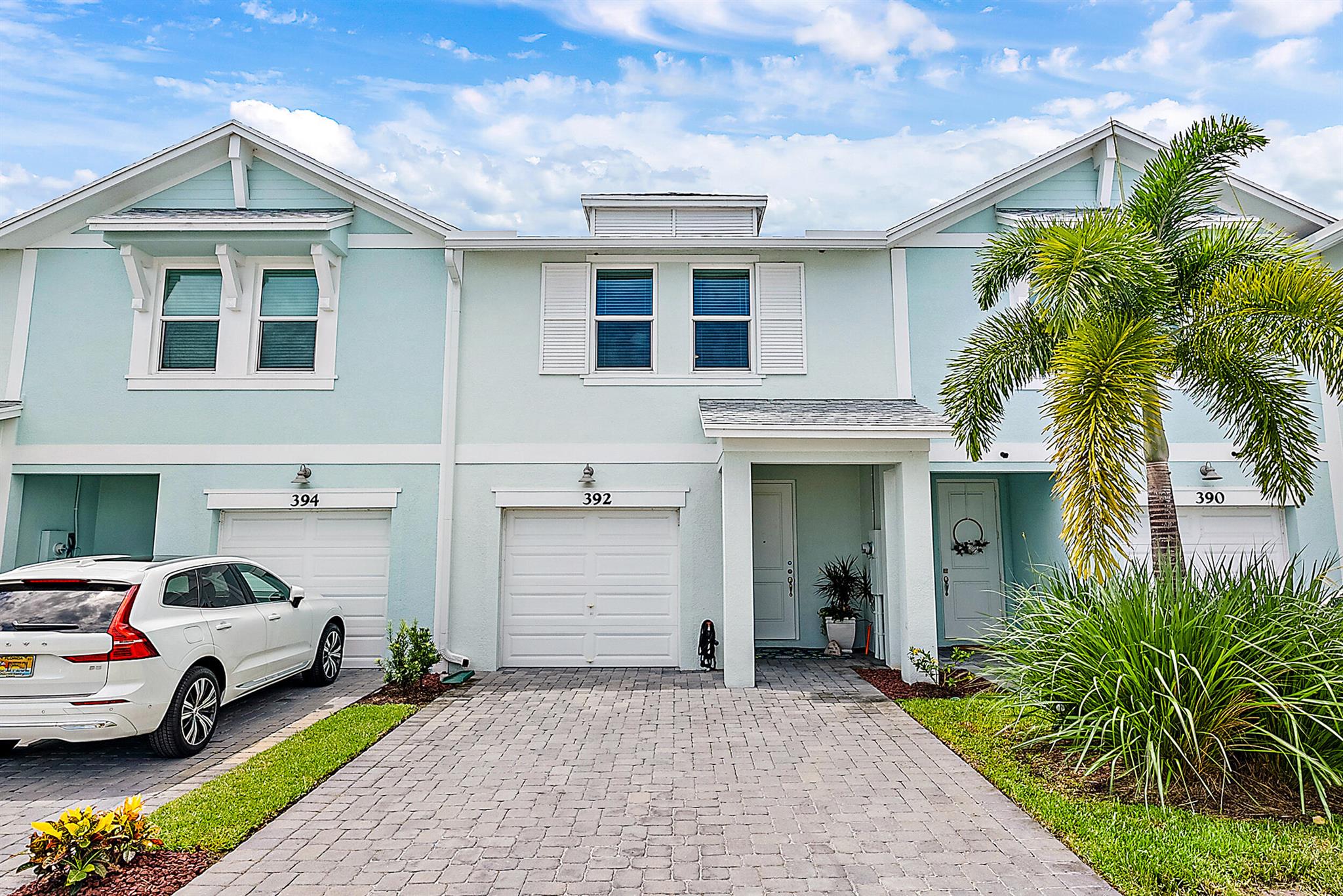 392 SE Sea Hunt Way