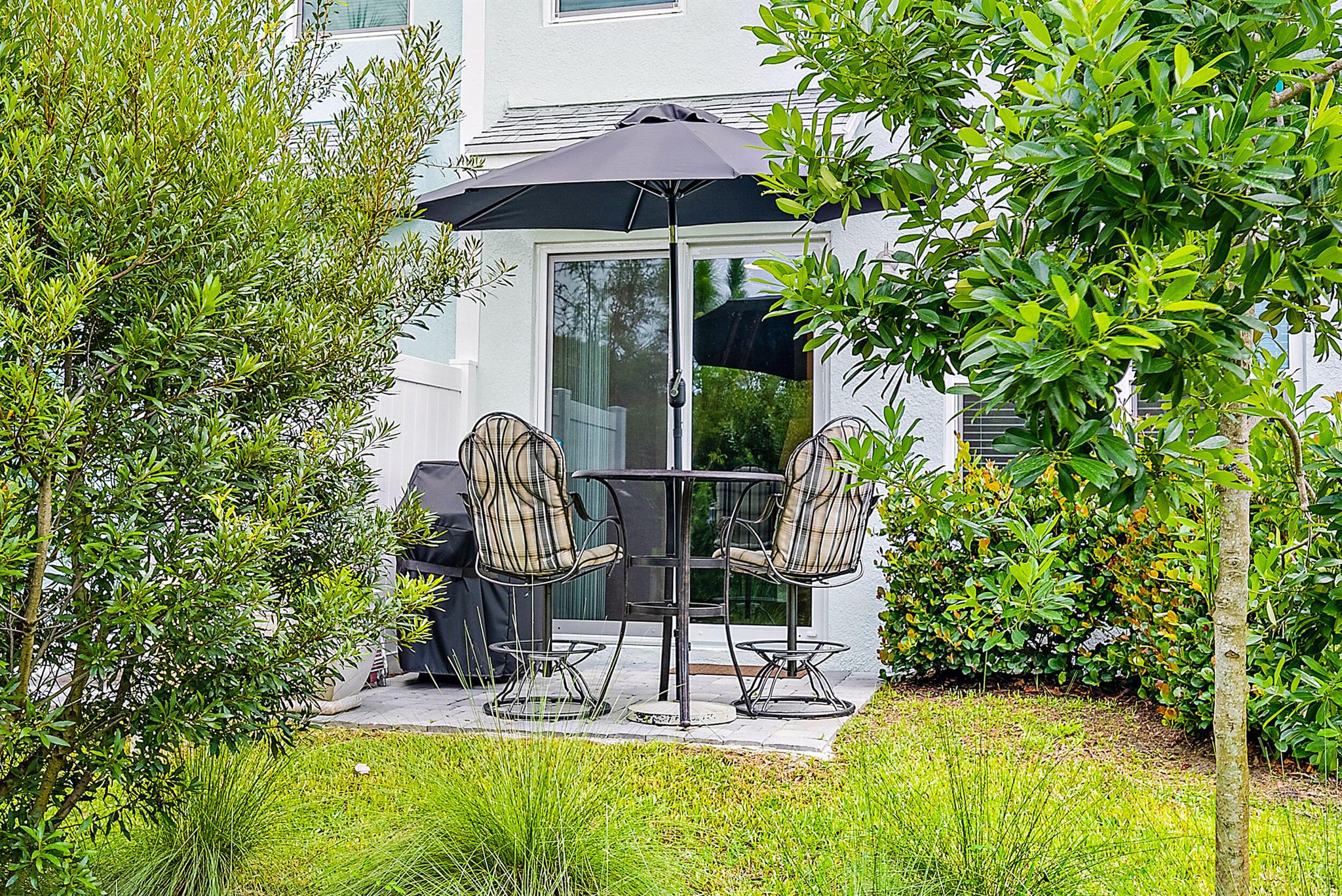 392 SE Sea Hunt Way