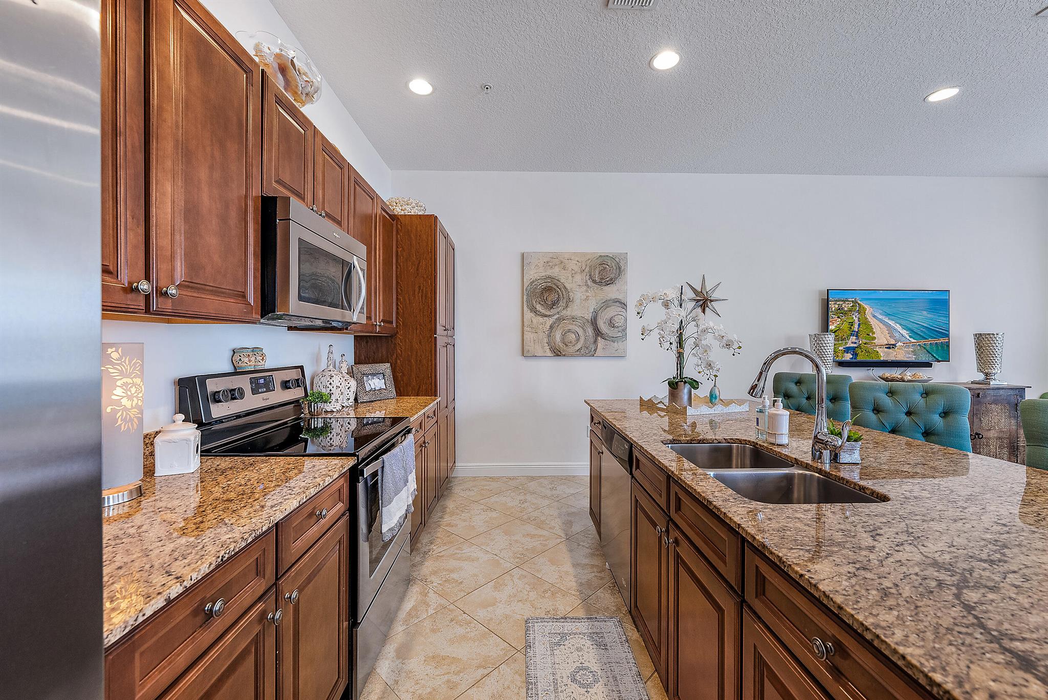 3606 S Dixie Highway 230