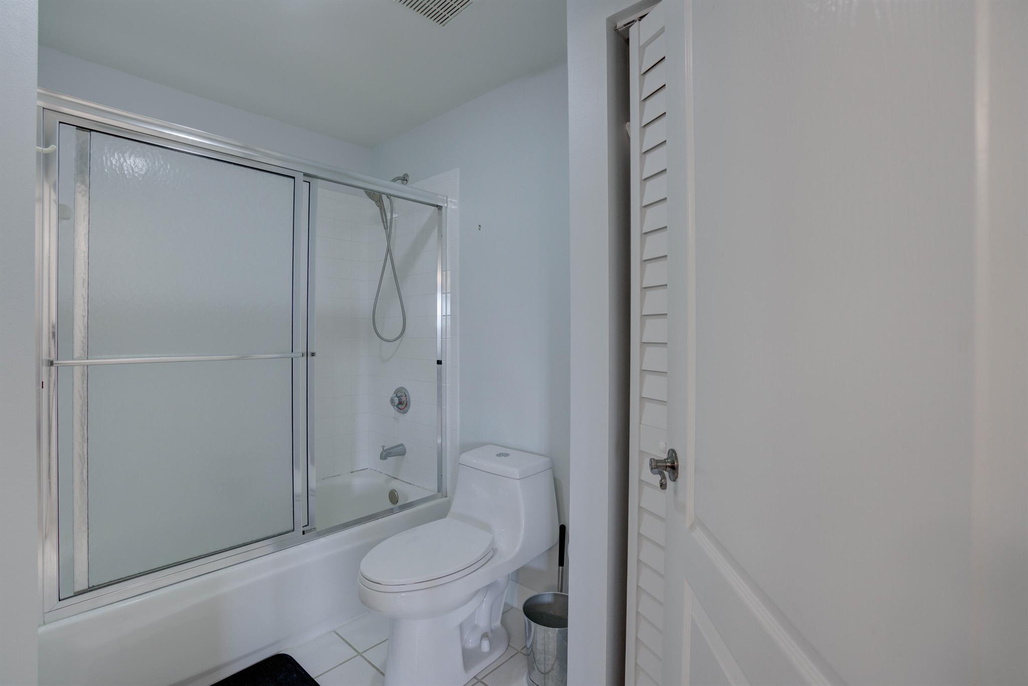 100 Uno Lago Drive 402