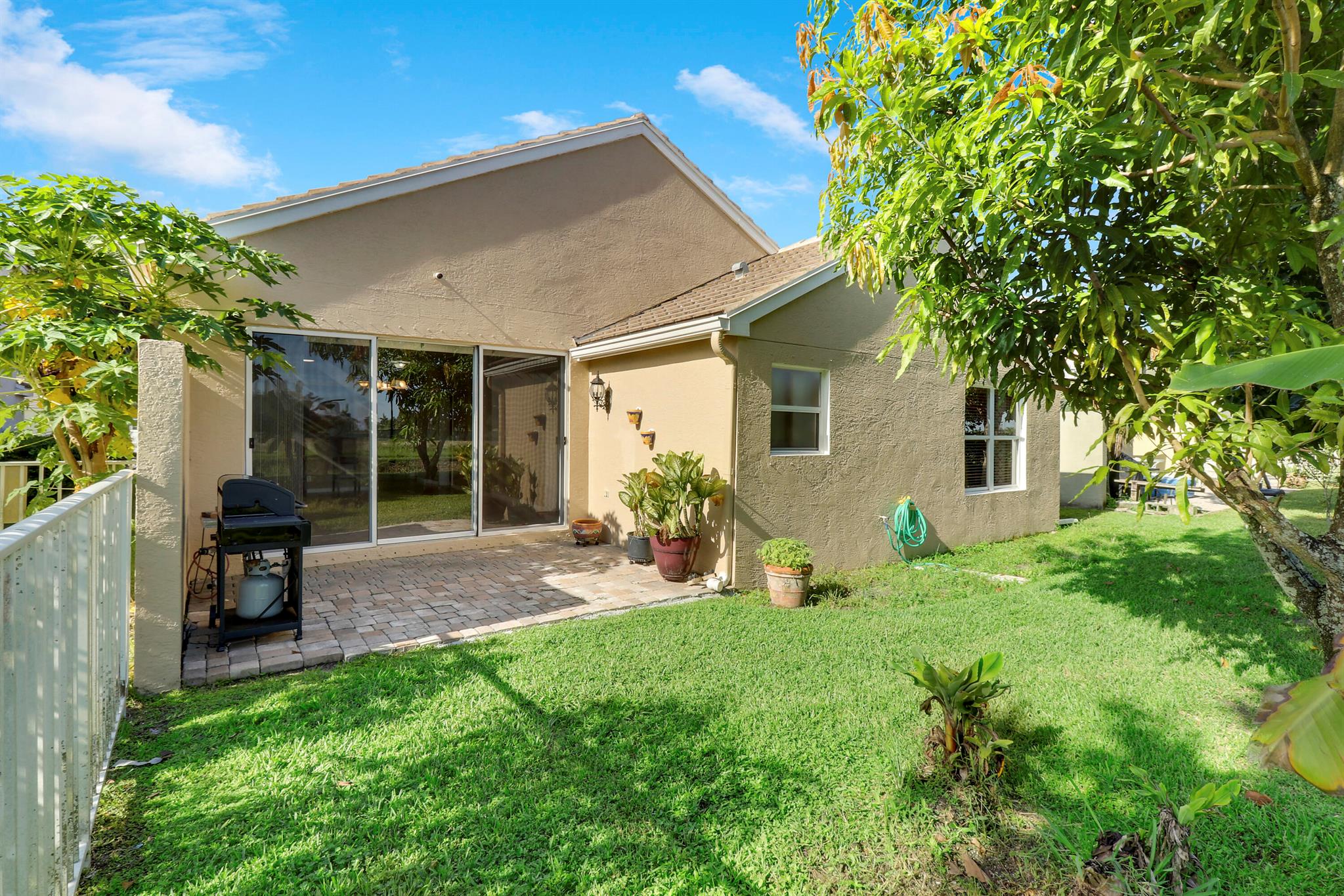 182 Kensington Way