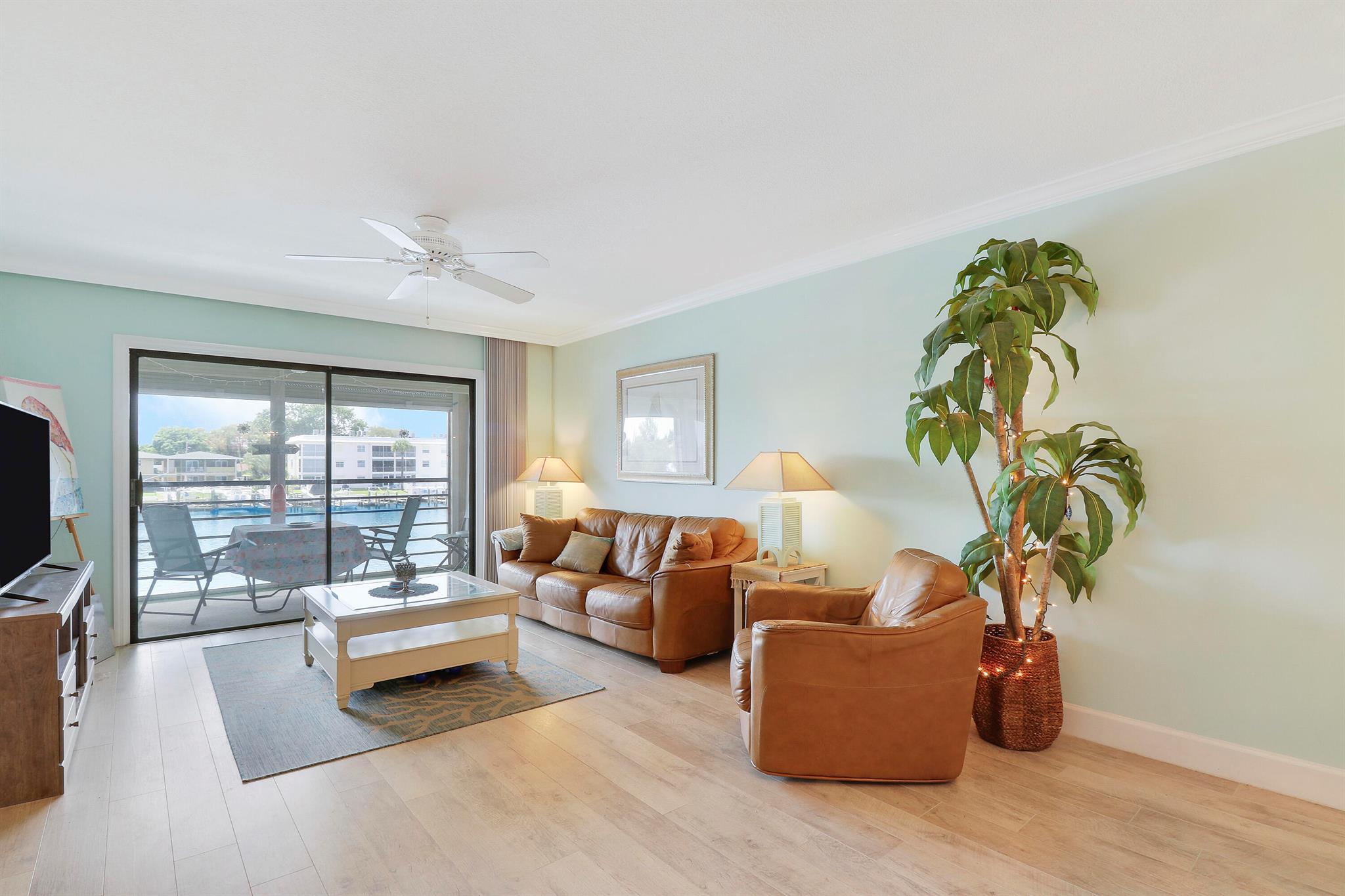 309 Lake Circle 203