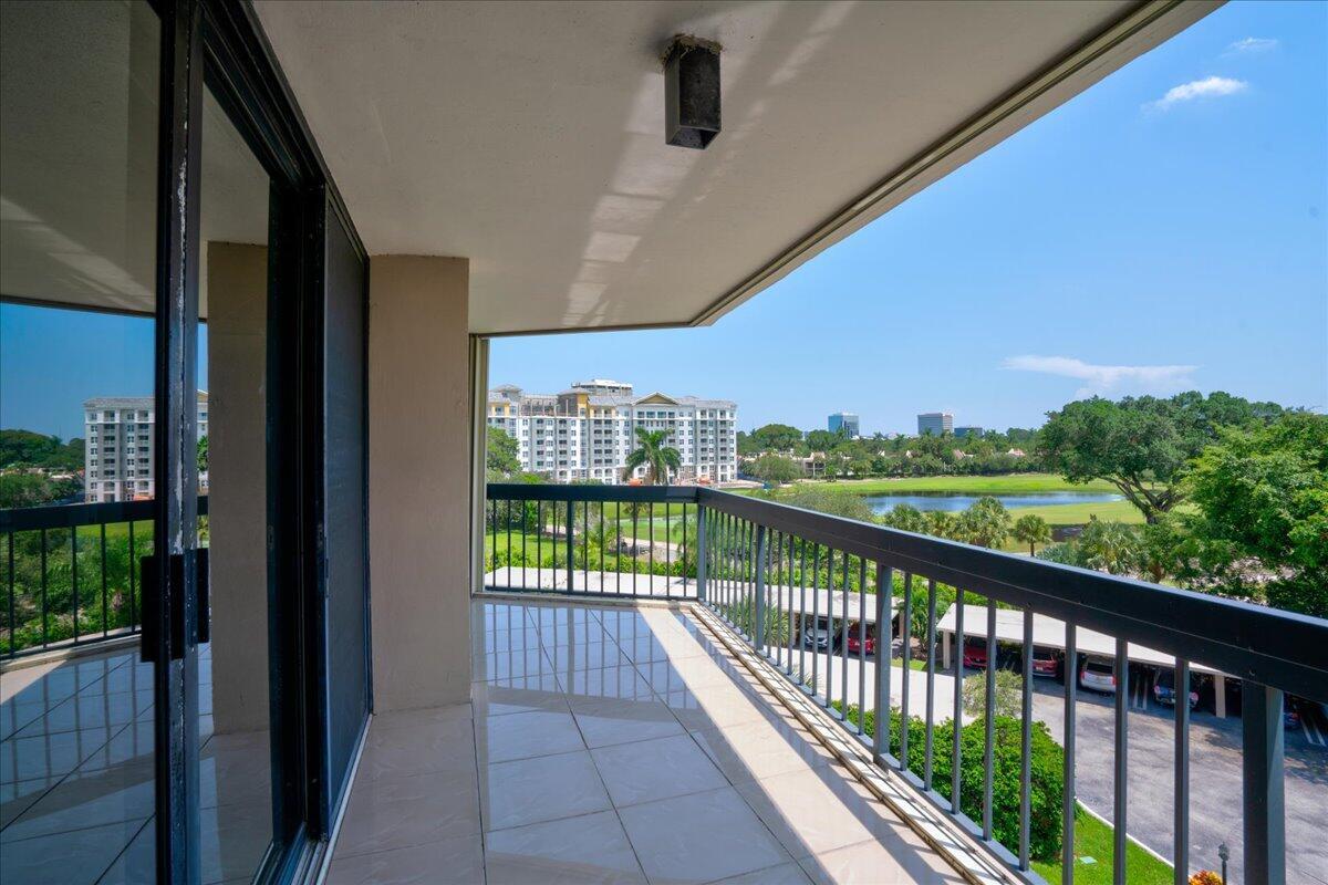 2425 Presidential Way 504