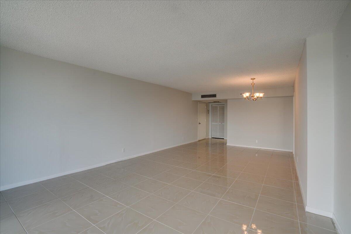 2425 Presidential Way 504