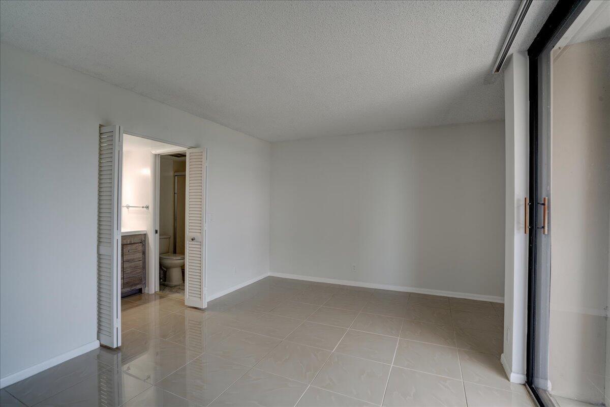 2425 Presidential Way 504