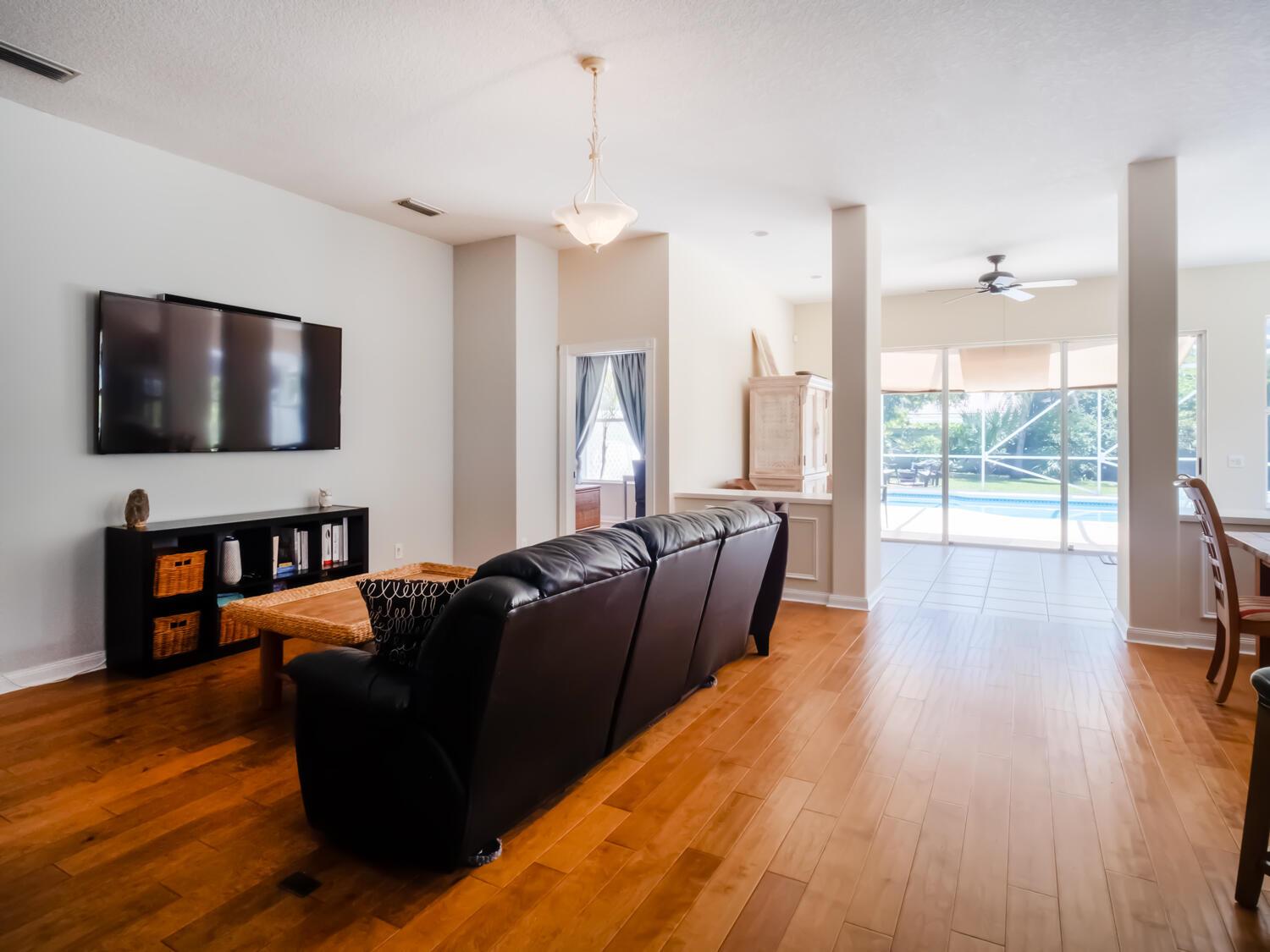 193 Hampton Circle