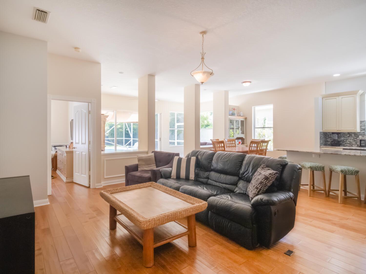 193 Hampton Circle