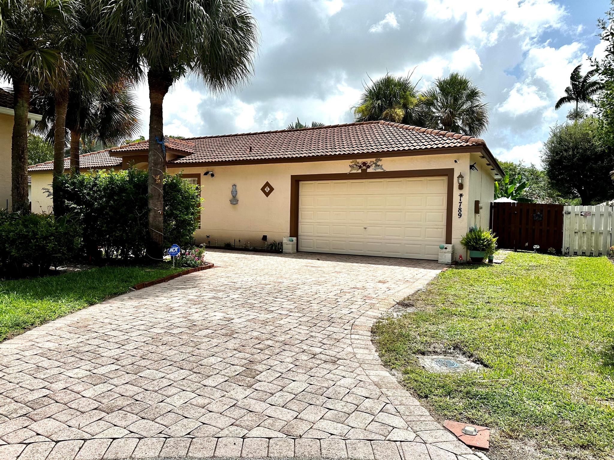 1789 Pierside Circle