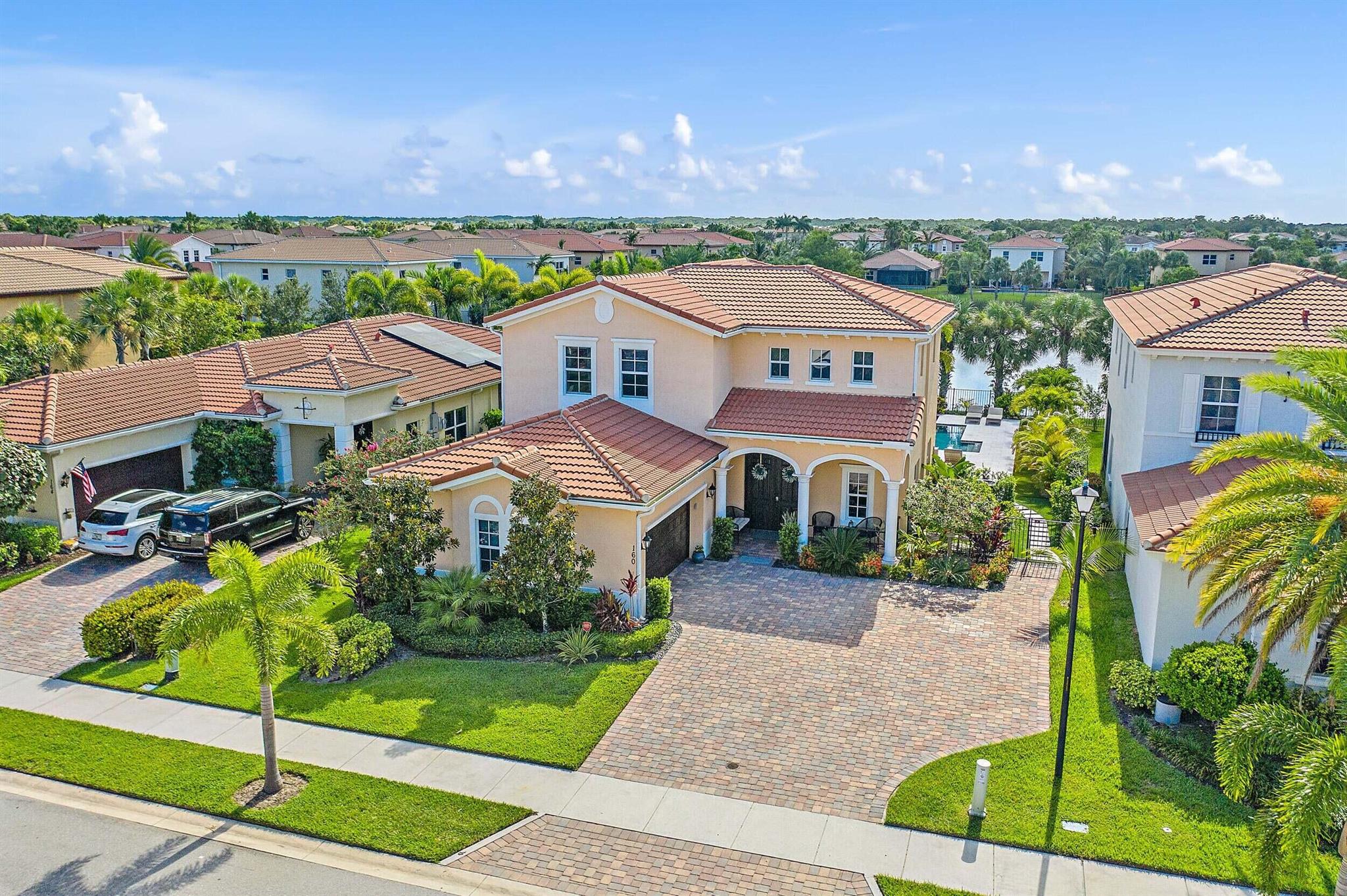160 Rudder Cay Way