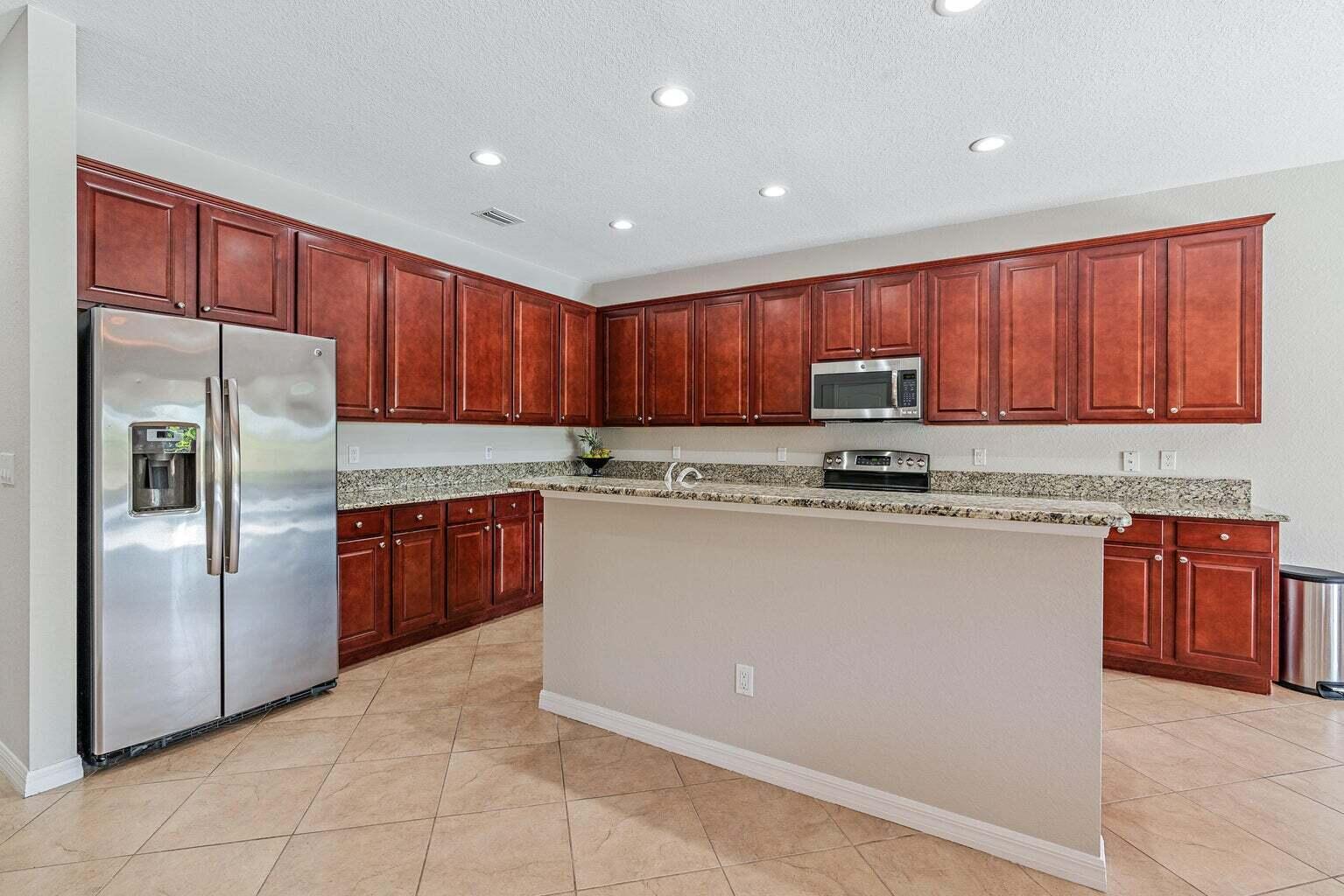 160 Rudder Cay Way