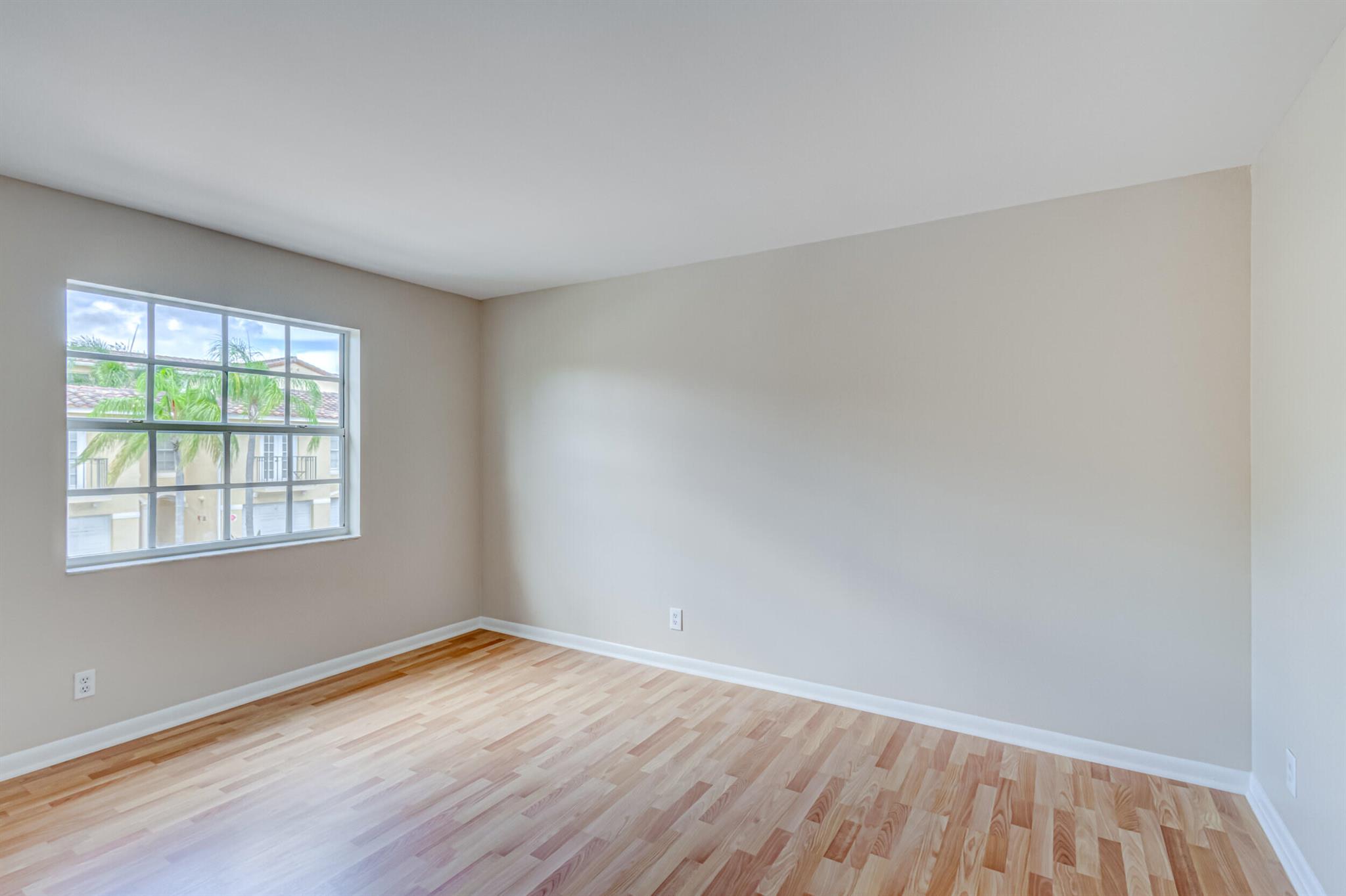 1140 Lake Shore Drive 105