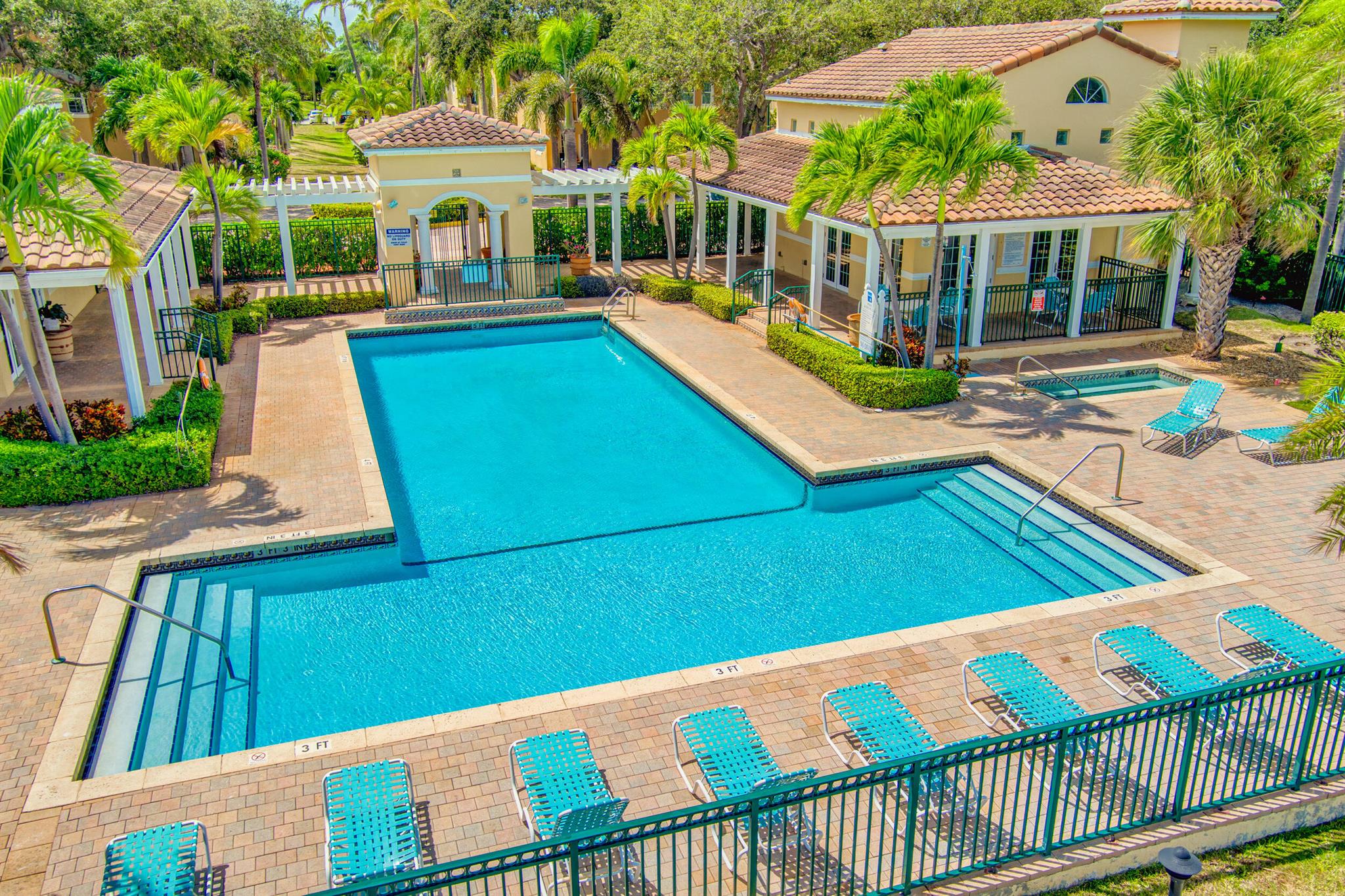 1140 Lake Shore Drive 105