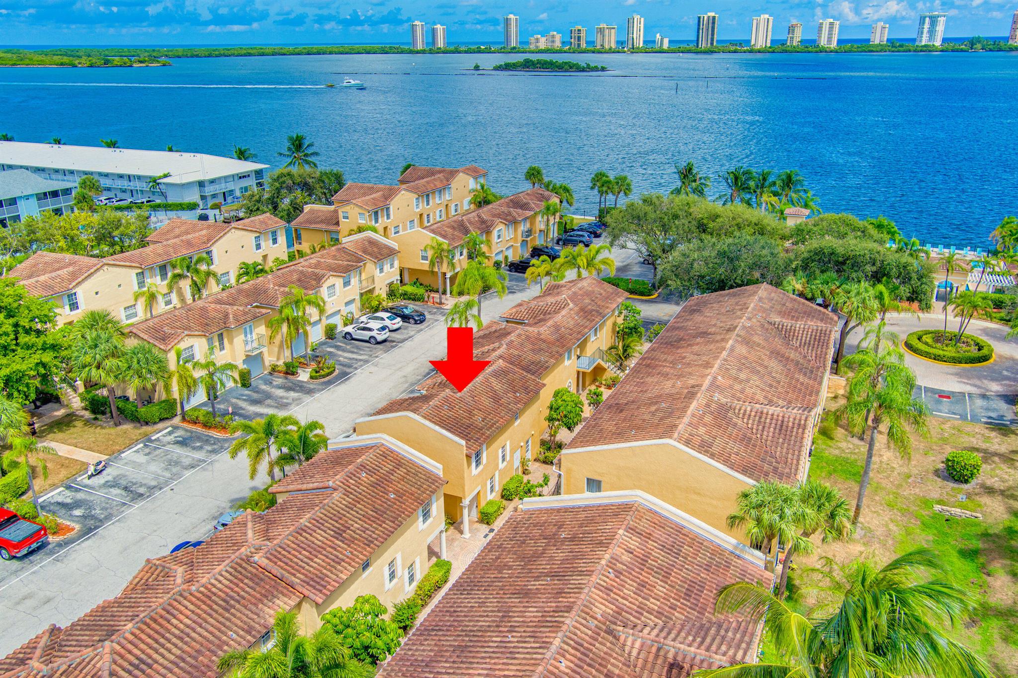 1140 Lake Shore Drive 105