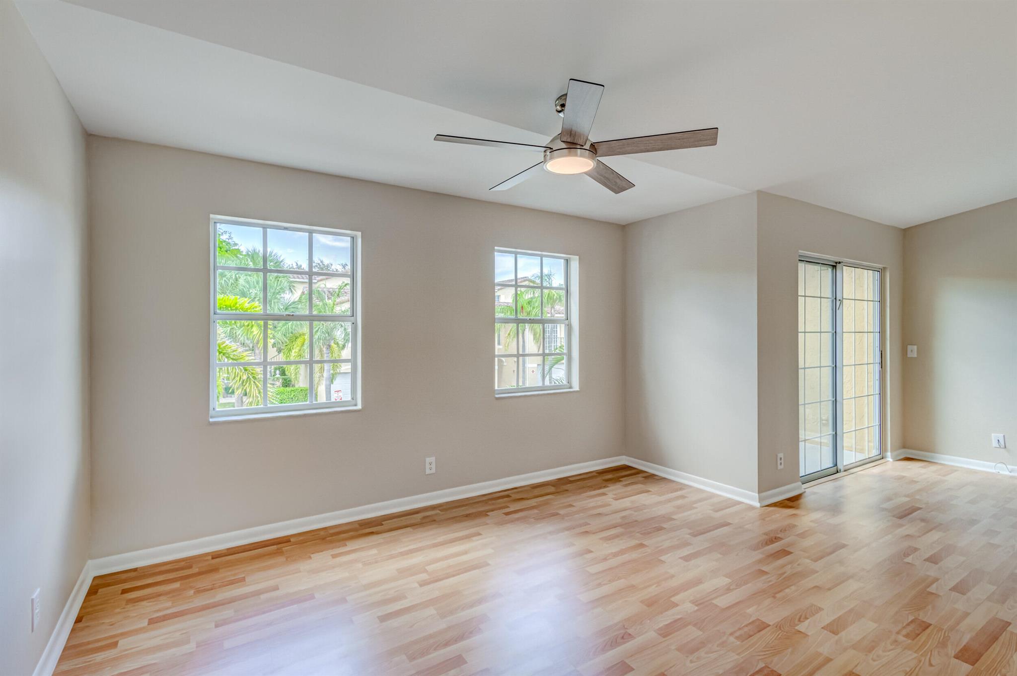 1140 Lake Shore Drive 105