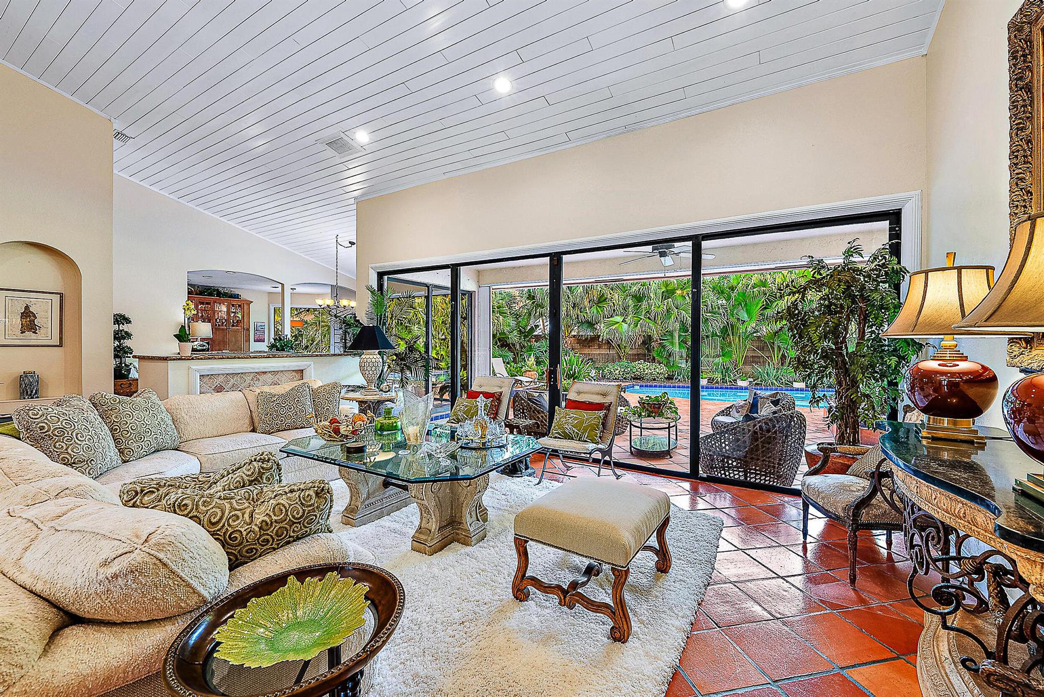 511 SW Bay Pointe Circle