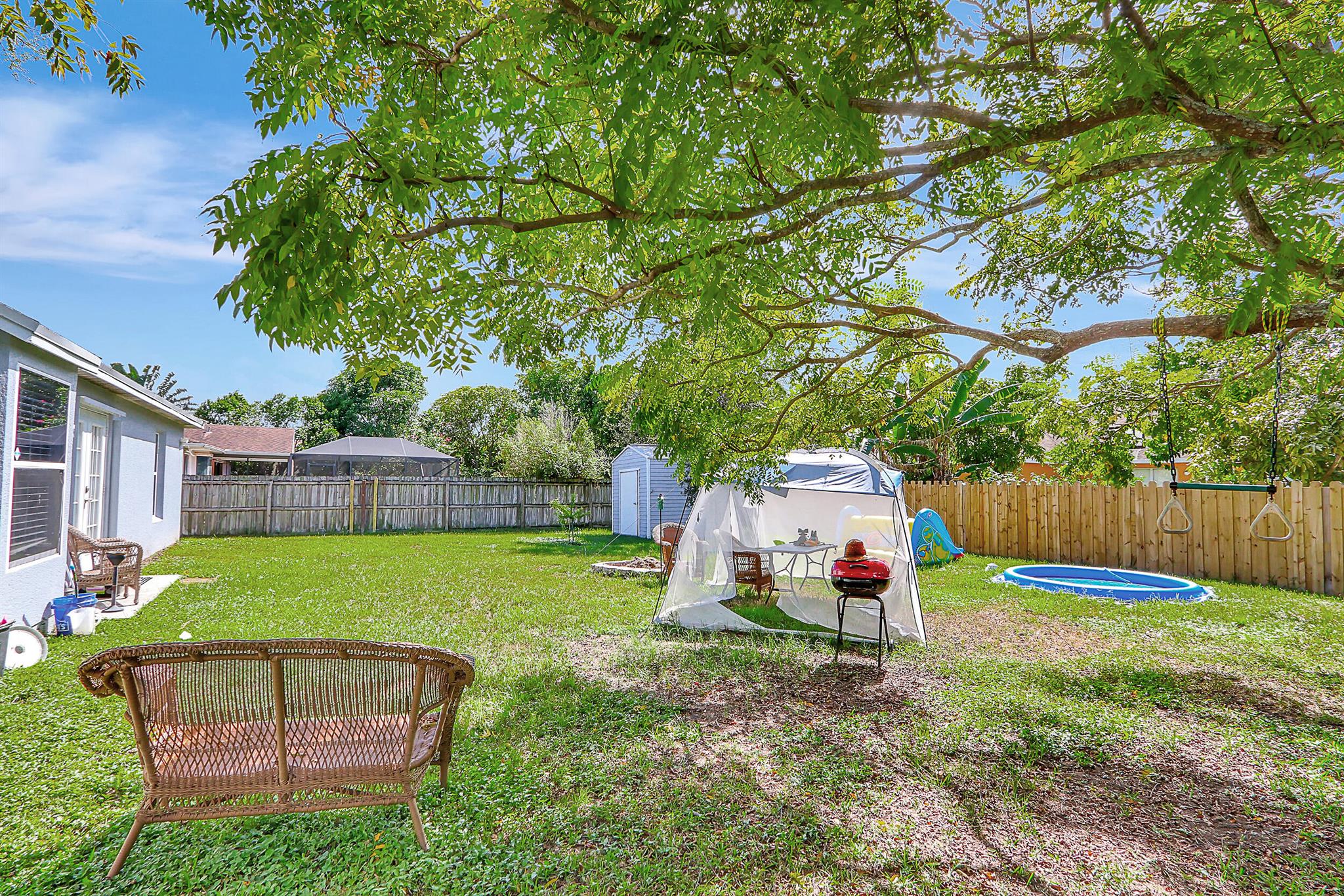 2326 SW Woodridge Street