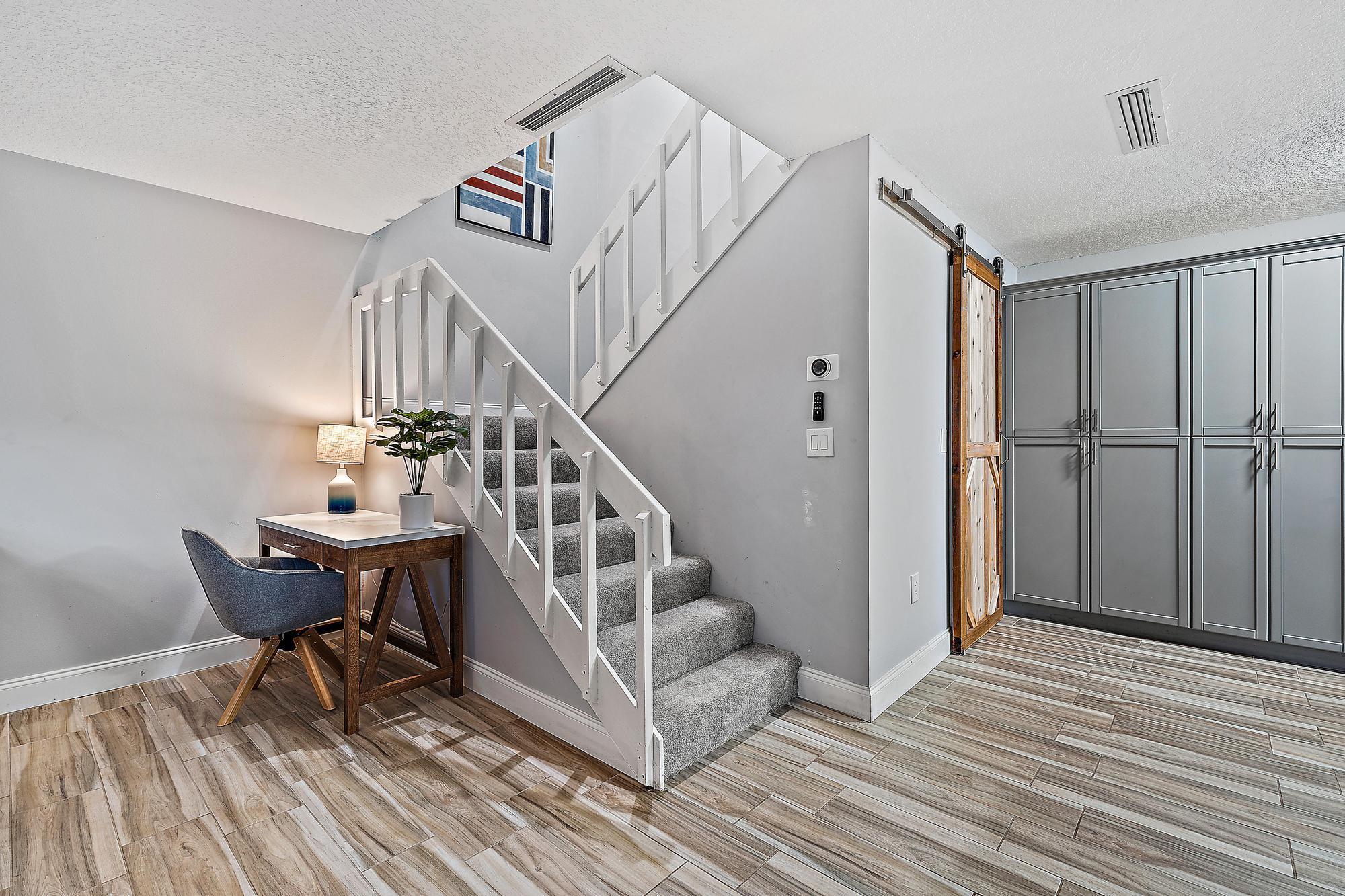 825 Center Street 1b